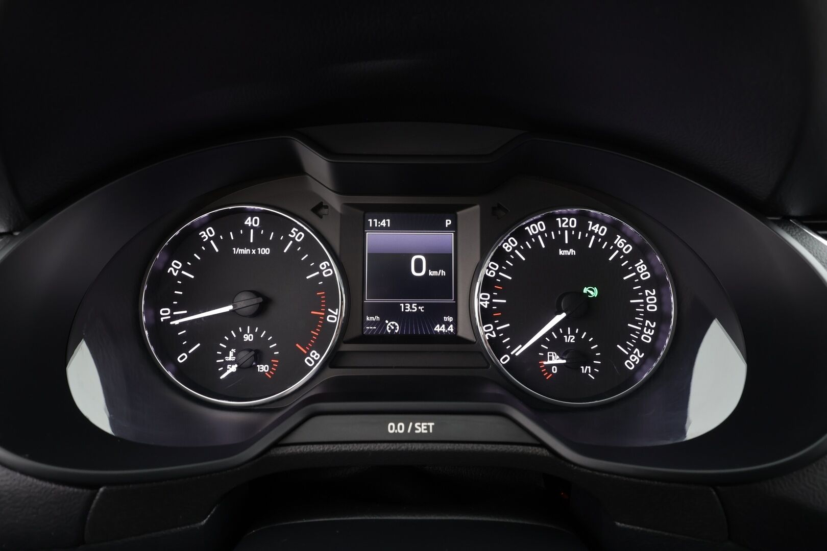 Skoda Octavia 2017 1,4 TSI Style DSG * Vakkari / P.tutkat / Lasikattoluukku / Sporttipenkit / Webasto / KeylessGo * - Suomi-auto / Kahdet renkaat aluvanteilla - HULLU BLACKWEEK KORKOTARJOUS 2,49%