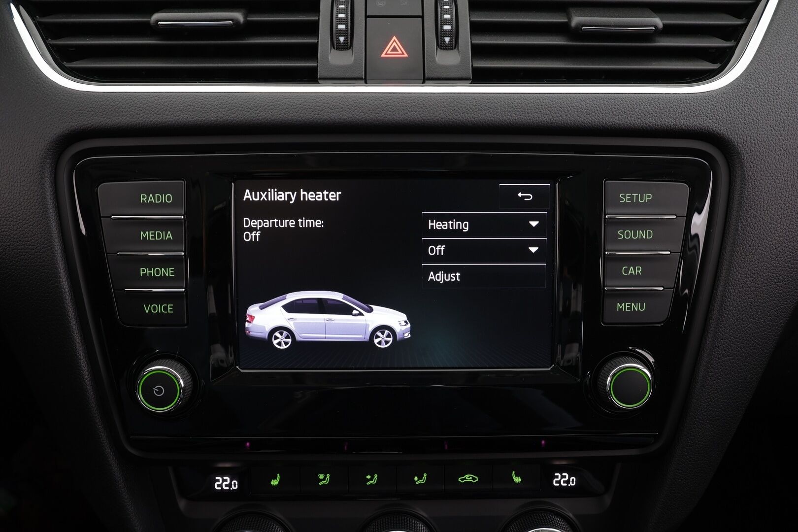 Skoda Octavia 2017 1,4 TSI Style DSG * Vakkari / P.tutkat / Lasikattoluukku / Sporttipenkit / Webasto / KeylessGo * - Suomi-auto / Kahdet renkaat aluvanteilla - HULLU BLACKWEEK KORKOTARJOUS 2,49%