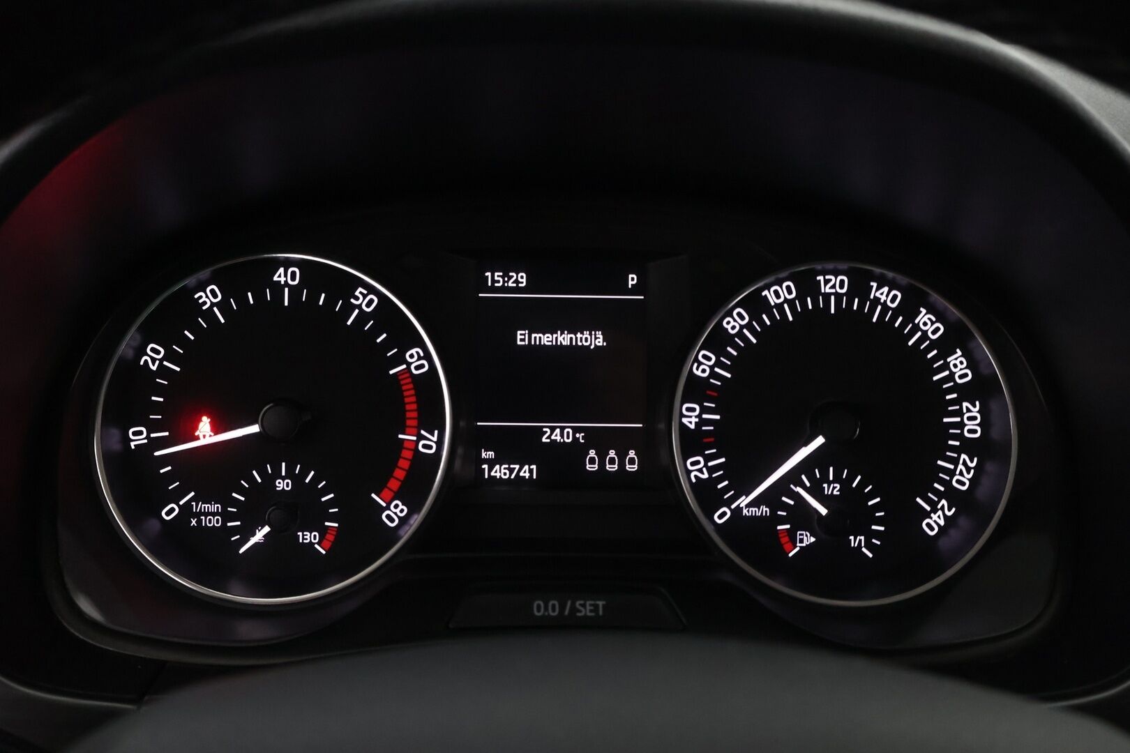 Skoda Fabia 2017 Combi 1,2 TSI 110 Style DSG Autom. - Suomiauto | Vakkari | Front Assist | Lohko & Sisäpistoke | Peruutustutkat | KeylessGo | 2x Renkaat Aluvantein!