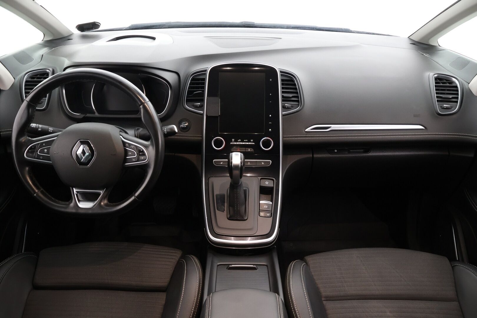 Renault Grand Scenic 2017 dCi 110 EDC7-aut Bose - *7-Paikkainen / Hierovapenkki / Navi / Panorama / HUD / Adapt.vakkari *