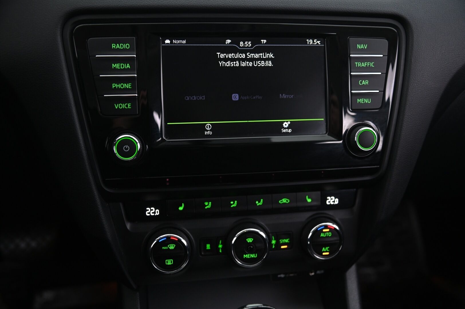 Skoda Octavia 2017 Combi 2,0 TDI 184 4x4 Style DSG - Juuri huollettu! | Webasto | Lämmitettävä Lasi | Navi | KeylessGo | SmartLink | Vetokoukku | Suomi-auto | 2xrenkaat alumiinivanteilla
