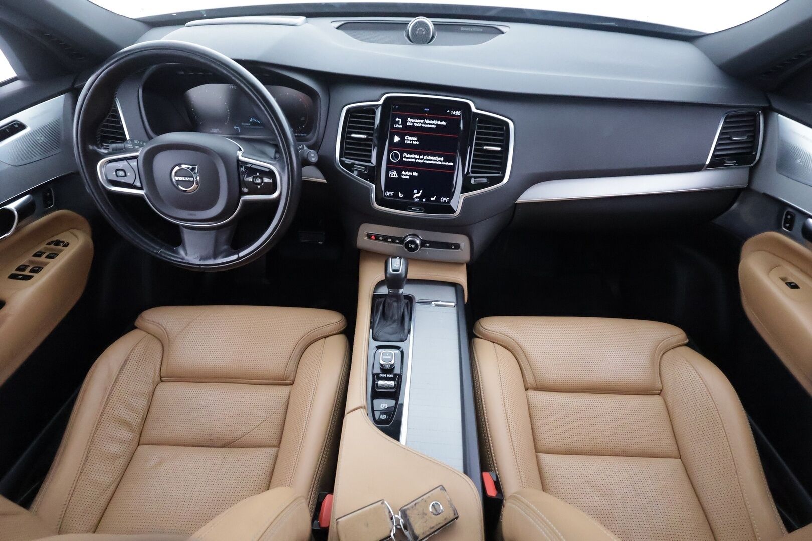 Volvo XC90 2017 D5 AWD Inscription aut - | Pilot assist | Webasto | Koukku | B&W | Muistipenkit | 360-Kamera | Full-LED | HUD | Panorama | Ilmastoidut Sporttinahat | Keyless | Apple&Android | Suomi-auto | Kahdet Renkaat | Merkkihuollettu |