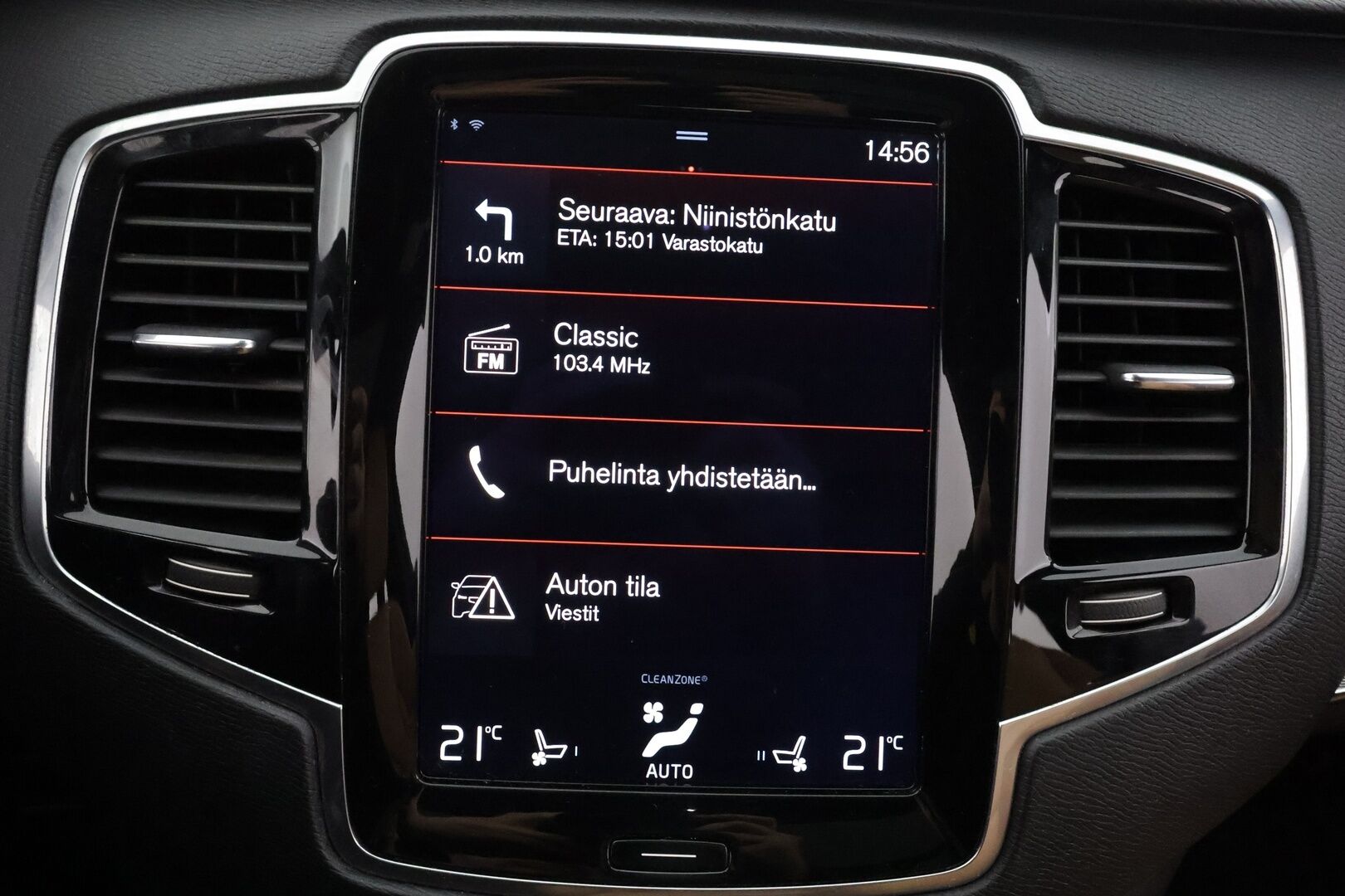 Volvo XC90 2017 D5 AWD Inscription aut - | Pilot assist | Webasto | Koukku | B&W | Muistipenkit | 360-Kamera | Full-LED | HUD | Panorama | Ilmastoidut Sporttinahat | Keyless | Apple&Android | Suomi-auto | Kahdet Renkaat | Merkkihuollettu |