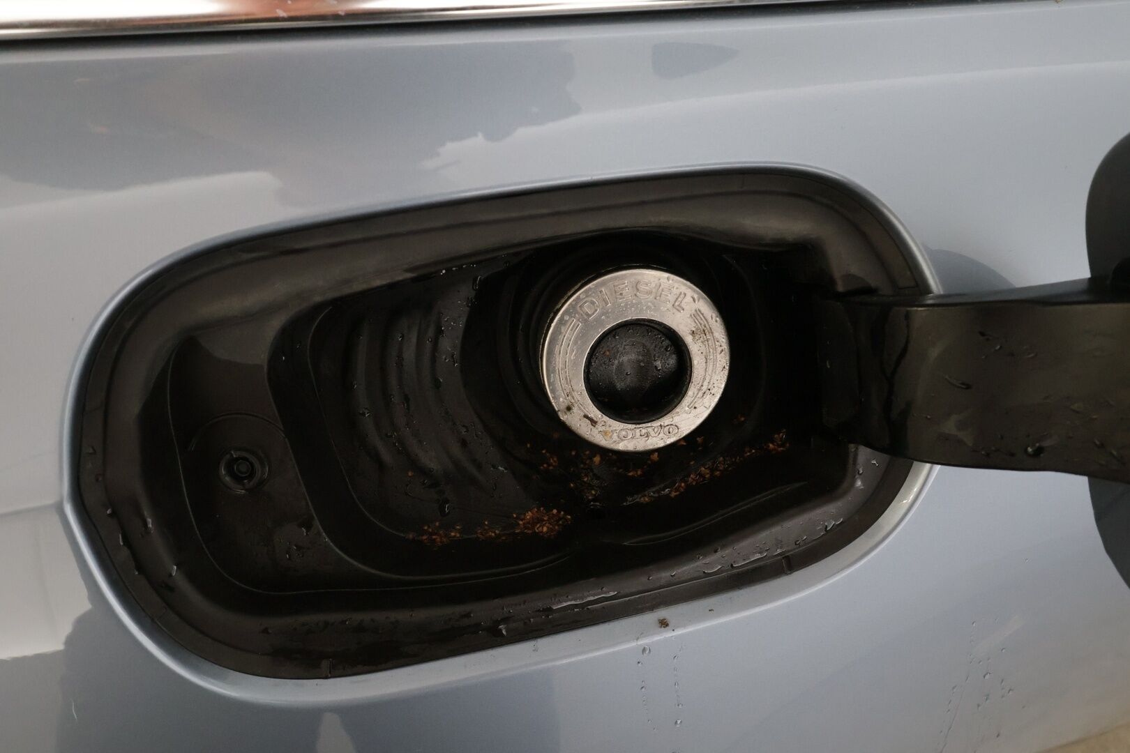 Volvo V90 2017 D4 AWD Business aut * ACC / P.kamera / Webasto / Koukku / LED / Navi / KeylessGo / Sähköluukku * - Suomi-auto / Kahdet renkaat aluvanteilla