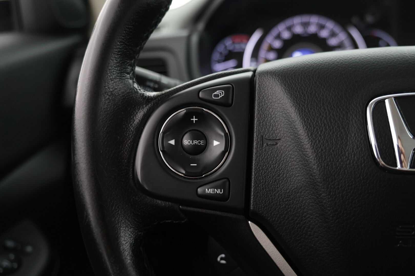 Honda CR-V 2017 1,6 Diesel Elegance Plus AT 4WD Neliveto * P-Kamera / Navi / Koukku / Lohko & Sisäp. / Huippusiisti tuote! *