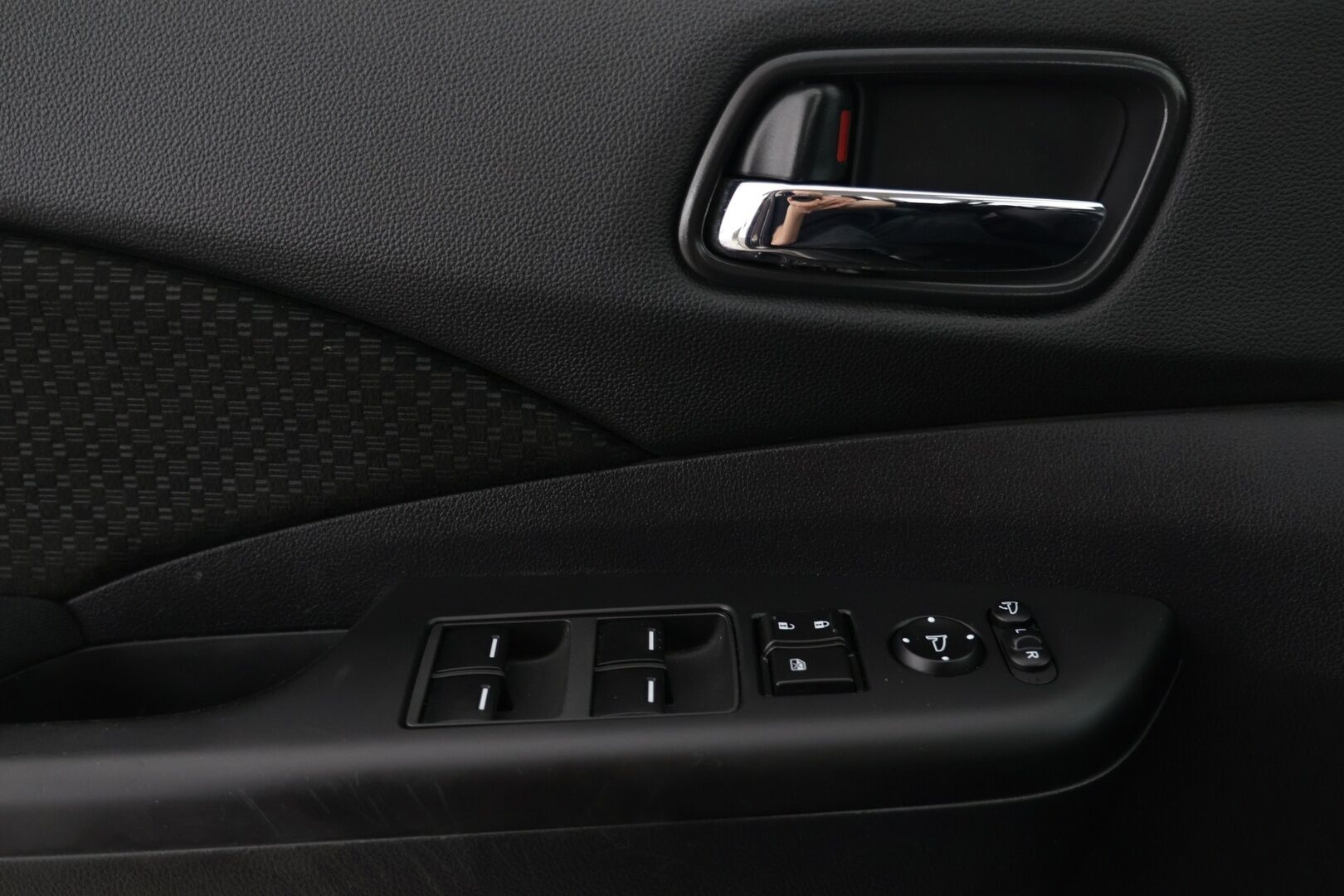 Honda CR-V 2017 1,6 Diesel Elegance Plus AT 4WD Neliveto * P-Kamera / Navi / Koukku / Lohko & Sisäp. / Huippusiisti tuote! * - HULLUT AVAJAISHULINAT KORKOTARJOUS 3,29 %