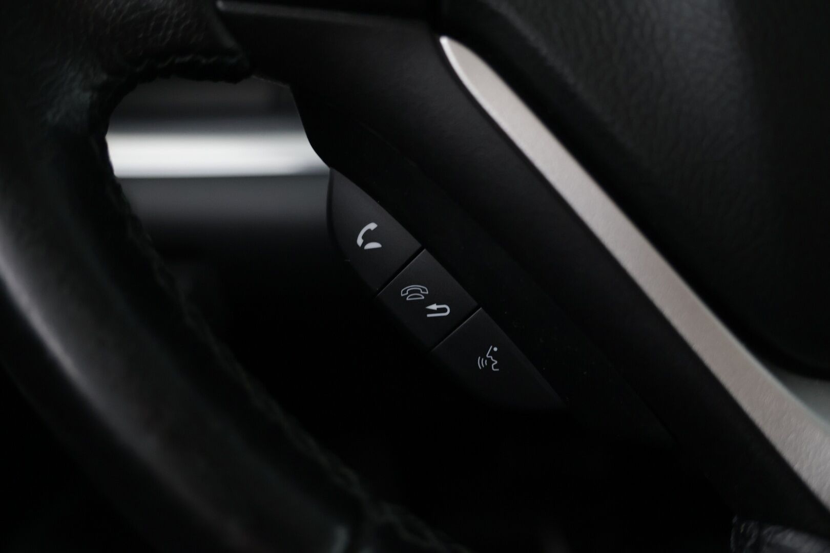 Honda CR-V 2017 1,6 Diesel Elegance Plus AT 4WD Neliveto * P-Kamera / Navi / Koukku / Lohko & Sisäp. / Huippusiisti tuote! * - Huippu neliveto / Kattavasti varusteltu / Hyvin pidetty