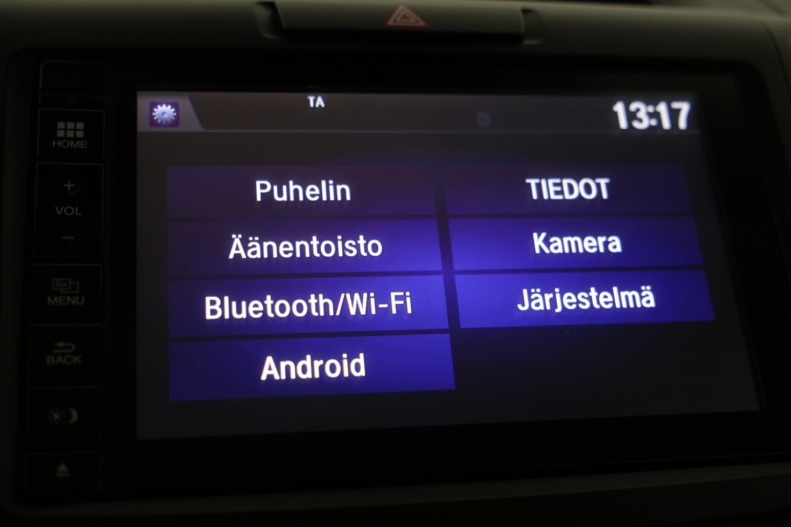 Honda CR-V 2017 1,6 Diesel Elegance Plus AT 4WD Neliveto * P-Kamera / Navi / Koukku / Lohko & Sisäp. / Huippusiisti tuote! * - HULLUT AVAJAISHULINAT KORKOTARJOUS 3,29 %