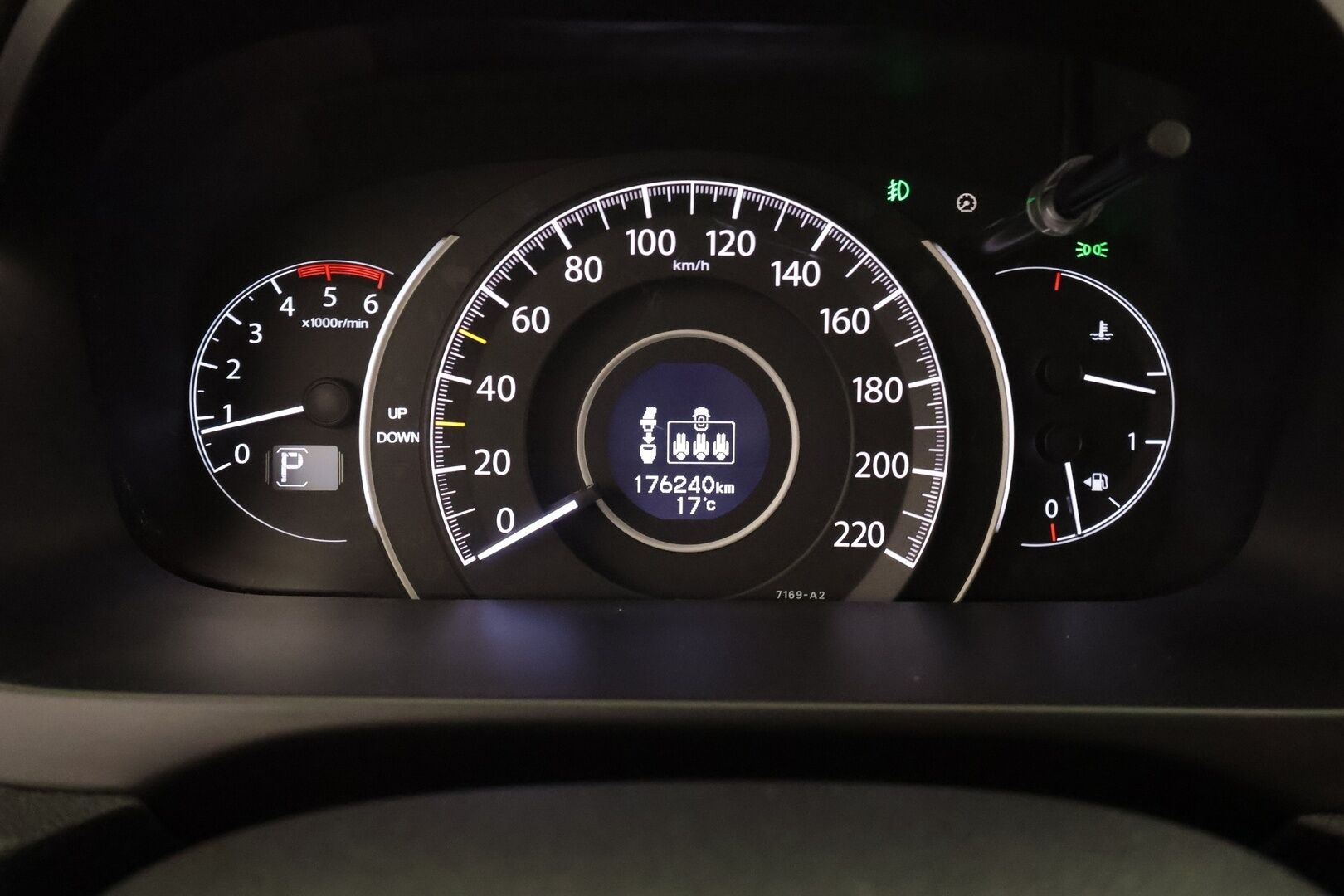 Honda CR-V 2017 1,6 Diesel Elegance Plus AT * 1.Om Suomi-auto / Vakkari / P.kamera / Webasto / Koukku / Navi * - Kahdet renkaat aluvanteilla - HULLU BLACKWEEK KORKOTARJOUS 2,49%