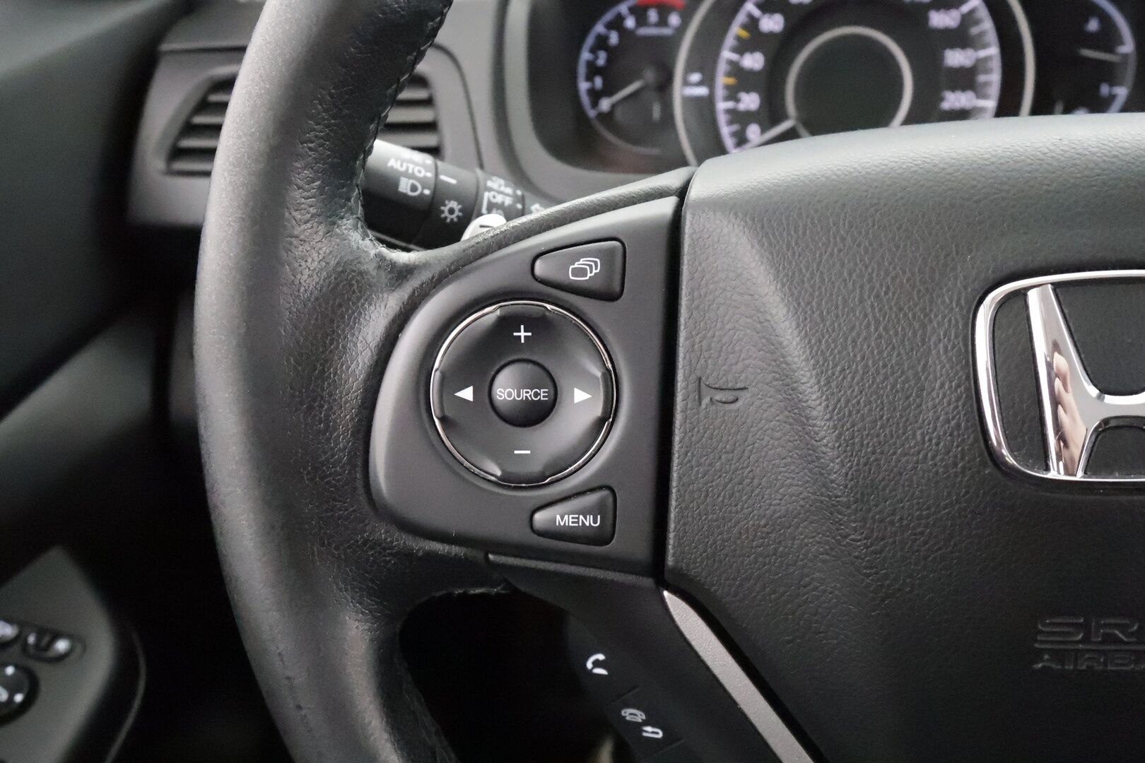 Honda CR-V 2017 1,6 Diesel Elegance Plus AT * 1.Om Suomi-auto / Vakkari / P.kamera / Webasto / Koukku / Navi * - Kahdet renkaat aluvanteilla - HULLU BLACKWEEK KORKOTARJOUS 2,49%