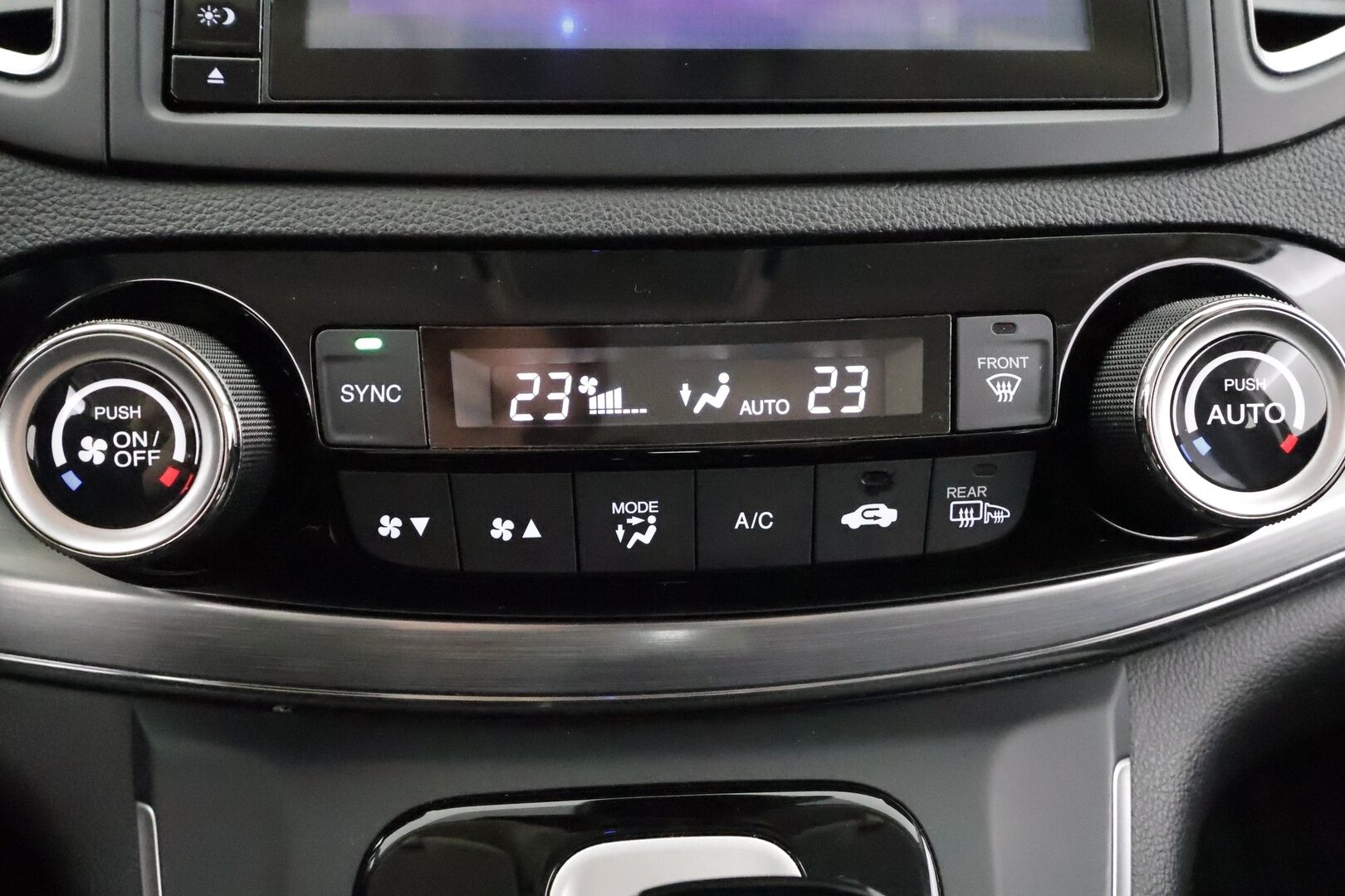 Honda CR-V 2017 1,6 Diesel Elegance Plus AT * 1.Om Suomi-auto / Vakkari / P.kamera / Webasto / Koukku / Navi * - Kahdet renkaat aluvanteilla - HULLU BLACKWEEK KORKOTARJOUS 2,49%