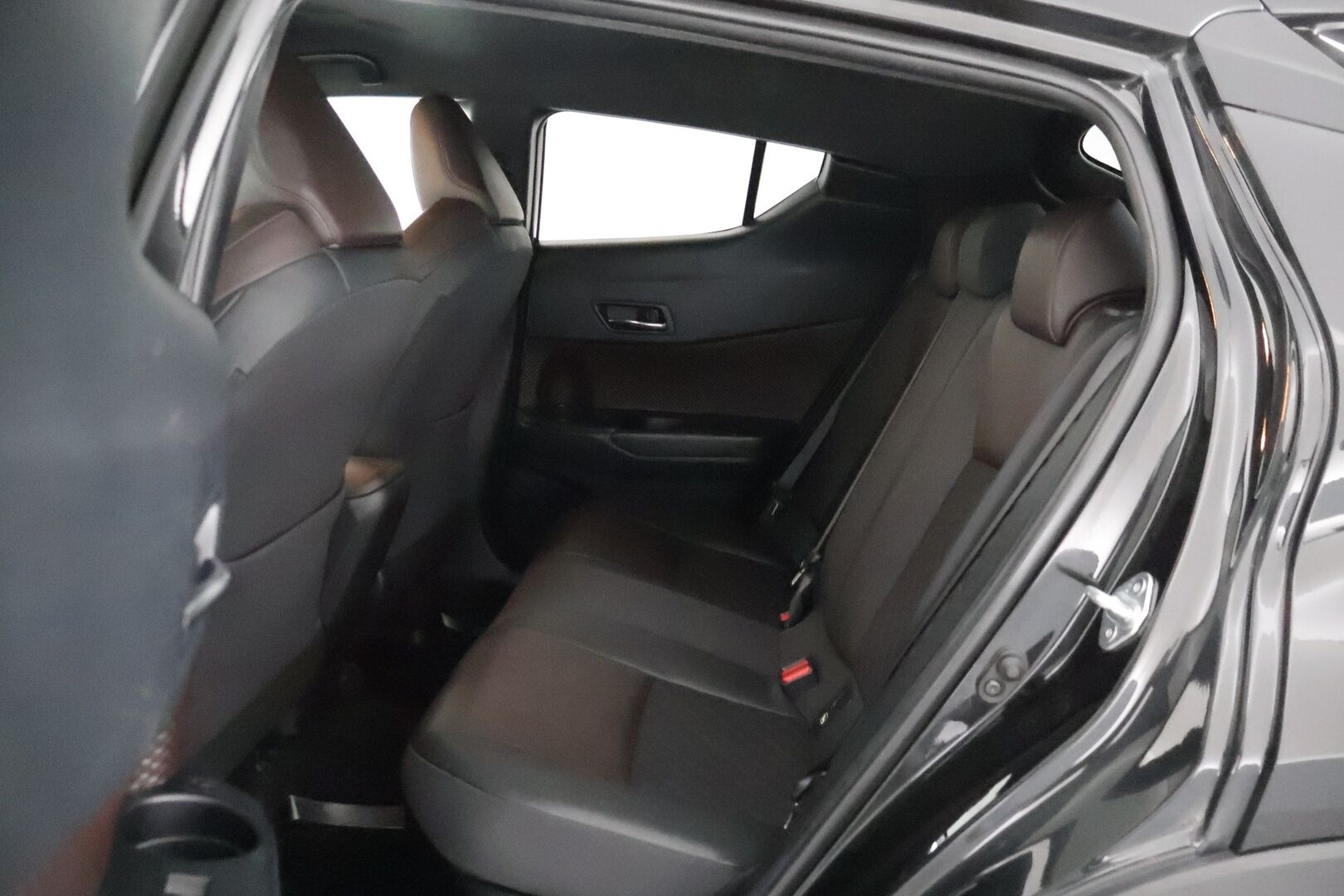 Toyota C-HR 2017 1,8 Hybrid Premium ** Webasto / Adapt. vakkari / Keyless / P.kamera / Kaistavahti ** - Merkkihuollettu / 
