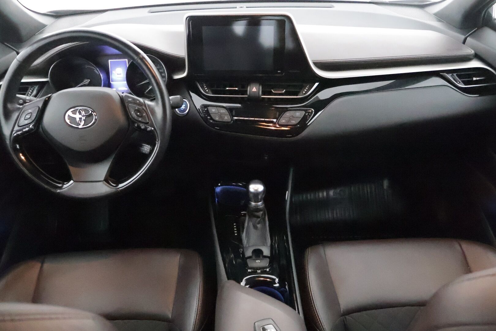 Toyota C-HR 2017 1,8 Hybrid Premium ** Webasto / Adapt. vakkari / Keyless / P.kamera / Kaistavahti ** - Merkkihuollettu / 
