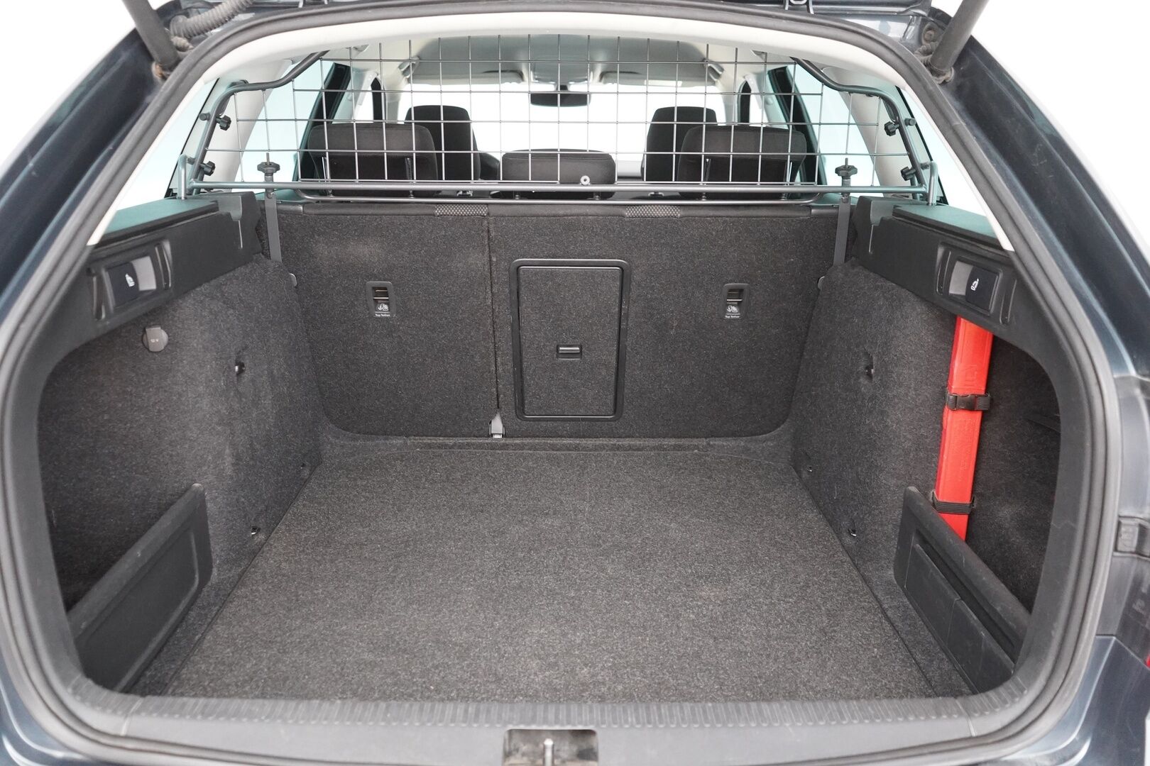 Skoda Octavia 2017 Combi 1,8 TSI 4x4 Scout DSG Autom. - | ACC | Webasto | Keyless | Koukku | Sähkökontti | Navi | Appconnect | Suomi-auto | Kahdet renkaat alumiinivanteilla | Särmä huoltohistoria |
