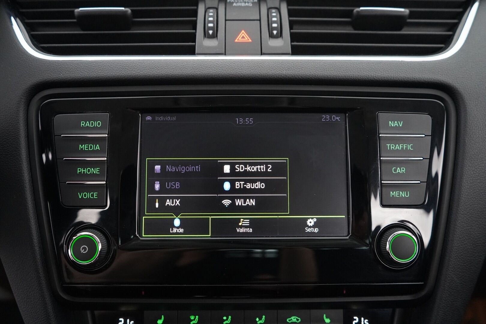 Skoda Octavia 2017 Combi 1,8 TSI 4x4 Scout DSG Autom. - | ACC | Webasto | Keyless | Koukku | Sähkökontti | Navi | Appconnect | Suomi-auto | Kahdet renkaat alumiinivanteilla | Särmä huoltohistoria |