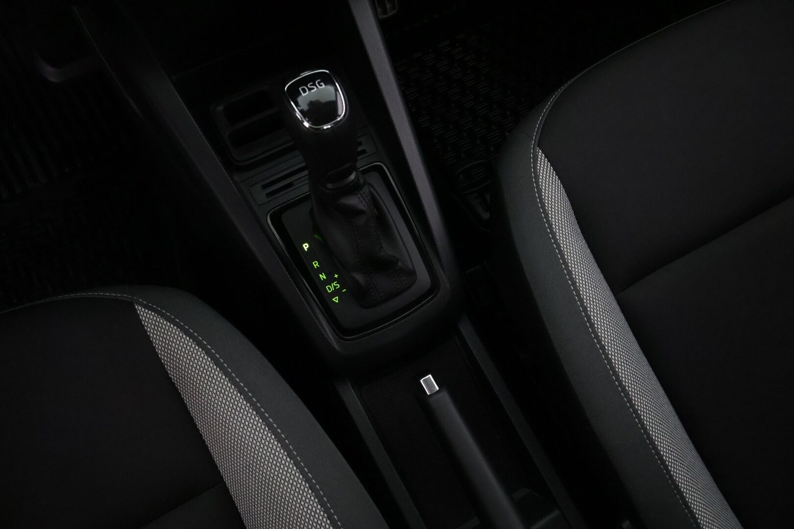 Skoda Fabia 2017 *Combi 1,2 TSI 110 Ambition DSG Autom* Vakionopeudensäädin / Bluetooth / 1-omisteinen / Suomi-auto / tutkat takana* - 1-omisteinen / Suomi-auto / Kattavat huollot