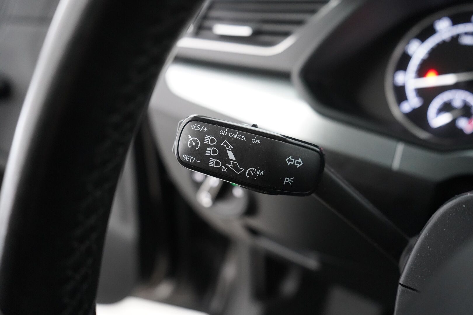 Skoda Superb 2017 MYYDÄÄN HUUTOKAUPAT.COM - Suomi-auto | Tutkat | Vakkari | Xenon | KeylessGo | Kahdet renkaat aluvantein