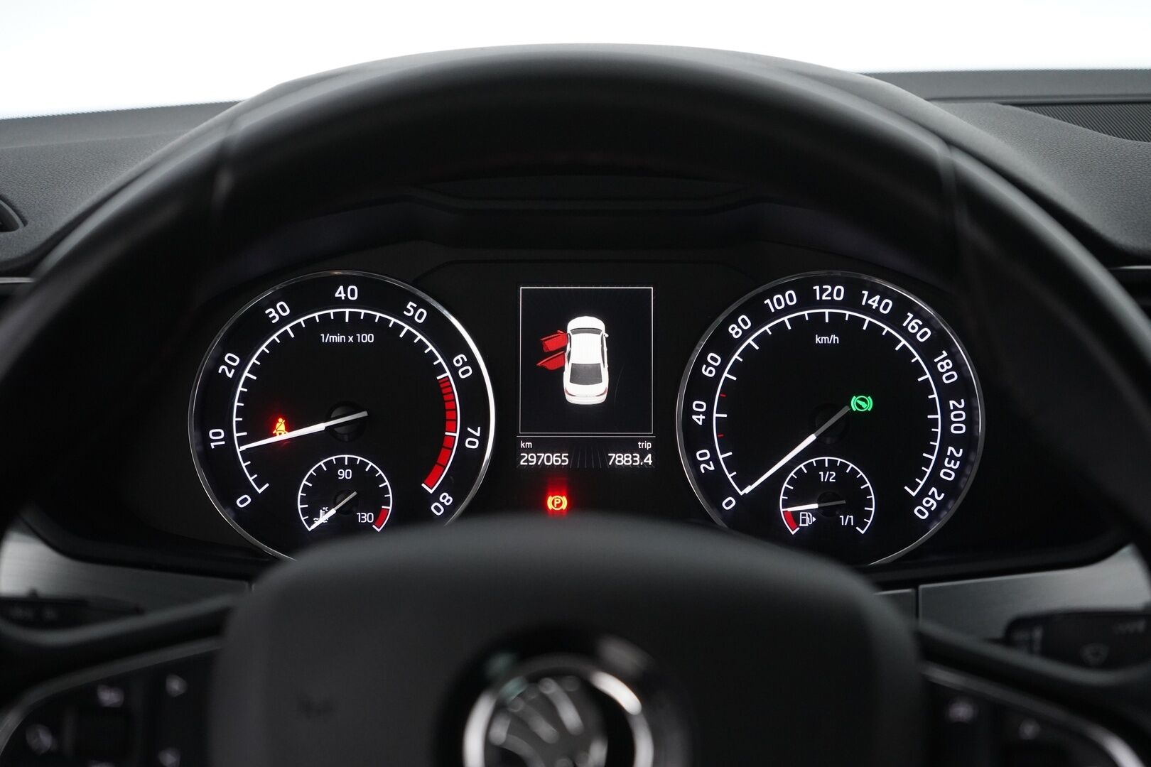Skoda Superb 2017 MYYDÄÄN HUUTOKAUPAT.COM - Suomi-auto | Tutkat | Vakkari | Xenon | KeylessGo | Kahdet renkaat aluvantein