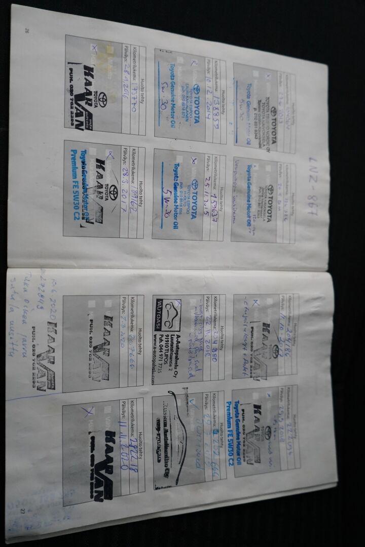 Toyota Avensis 2009 YritysOutlet - Myydään vain yrityksille - Kahdet renkaat / Särmä huoltohistoria / Kattavat varusteet