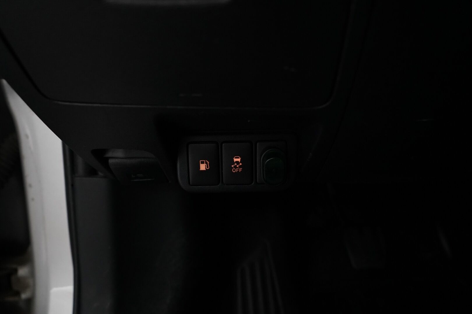 Toyota Avensis 2009 YritysOutlet - Myydään vain yrityksille - Kahdet renkaat / Särmä huoltohistoria / Kattavat varusteet