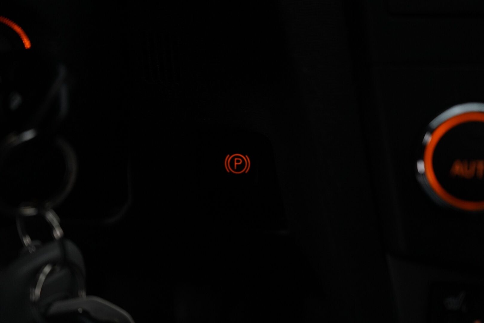 Toyota Avensis 2009 YritysOutlet - Myydään vain yrityksille - Kahdet renkaat / Särmä huoltohistoria / Kattavat varusteet