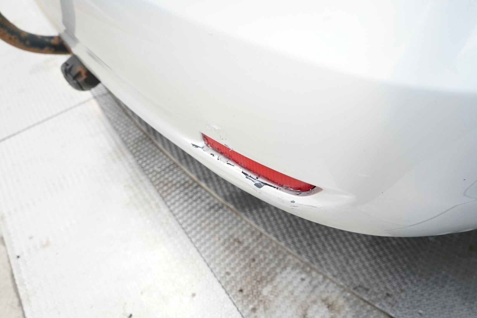 Toyota Avensis 2009 YritysOutlet - Myydään vain yrityksille - Kahdet renkaat / Särmä huoltohistoria / Kattavat varusteet