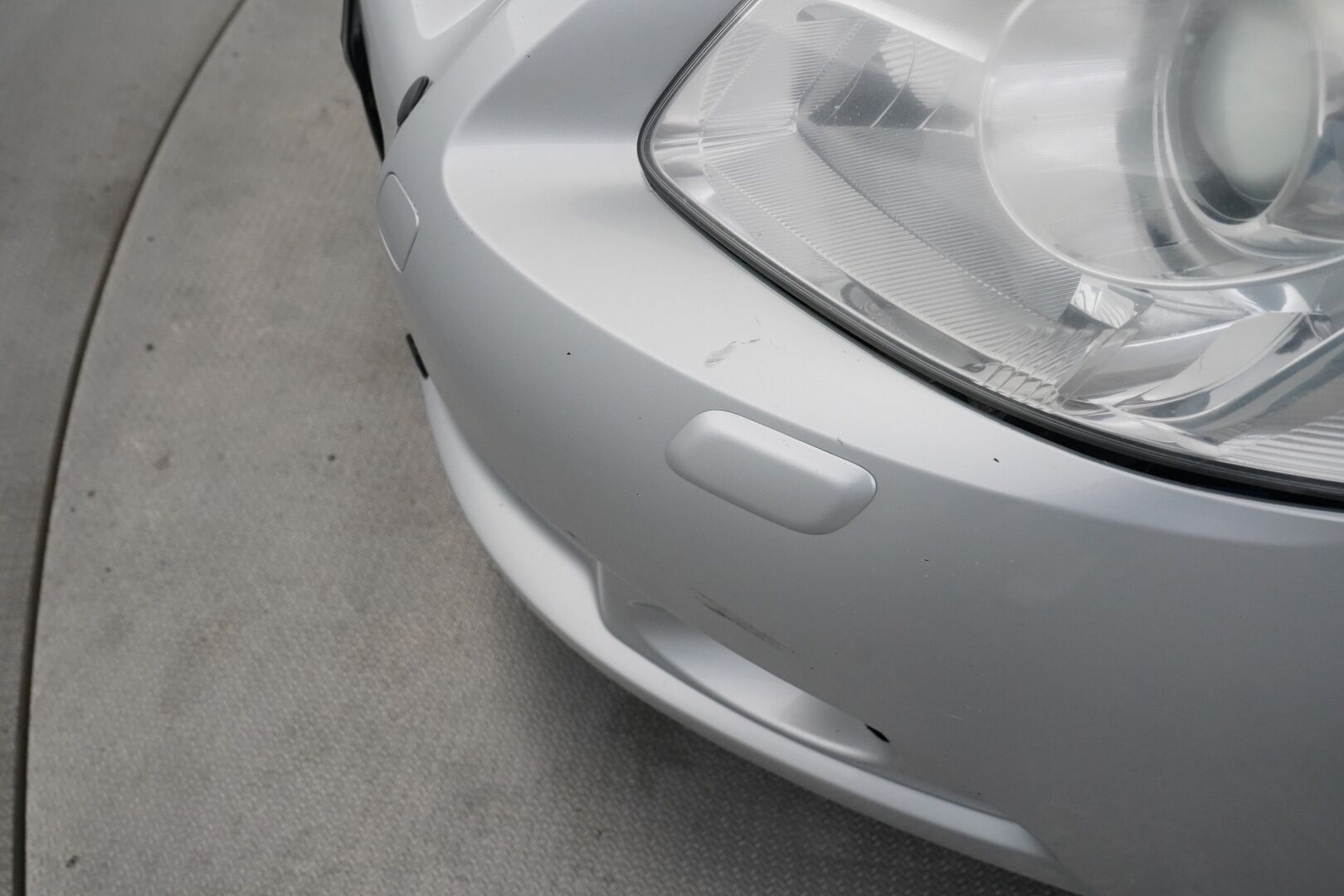 Toyota Avensis 2009 YritysOutlet - Myydään vain yrityksille - Kahdet renkaat / Särmä huoltohistoria / Kattavat varusteet