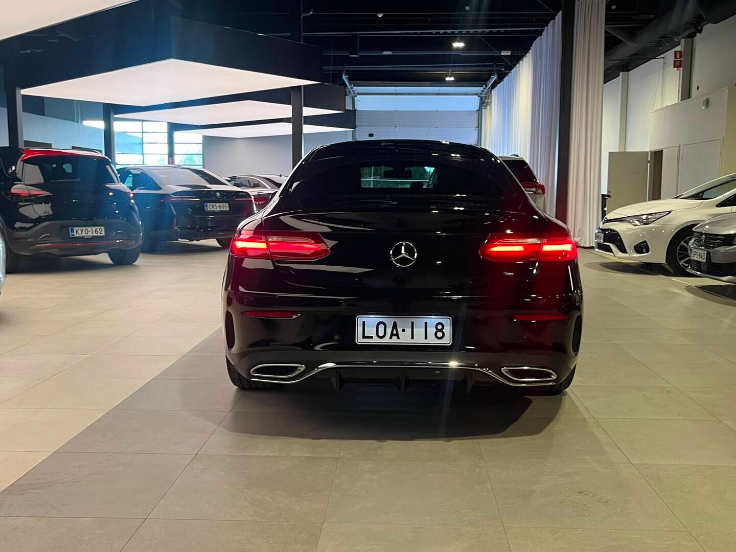 Mercedes-Benz E 2017 220 d A Coupé Business AMG - AMG / Nahka-alcantara / Ambient / Keyless / LED High Perf. / P.Kamera / Osasähköt / Dynamic Select / 2x Renkaat aluilla