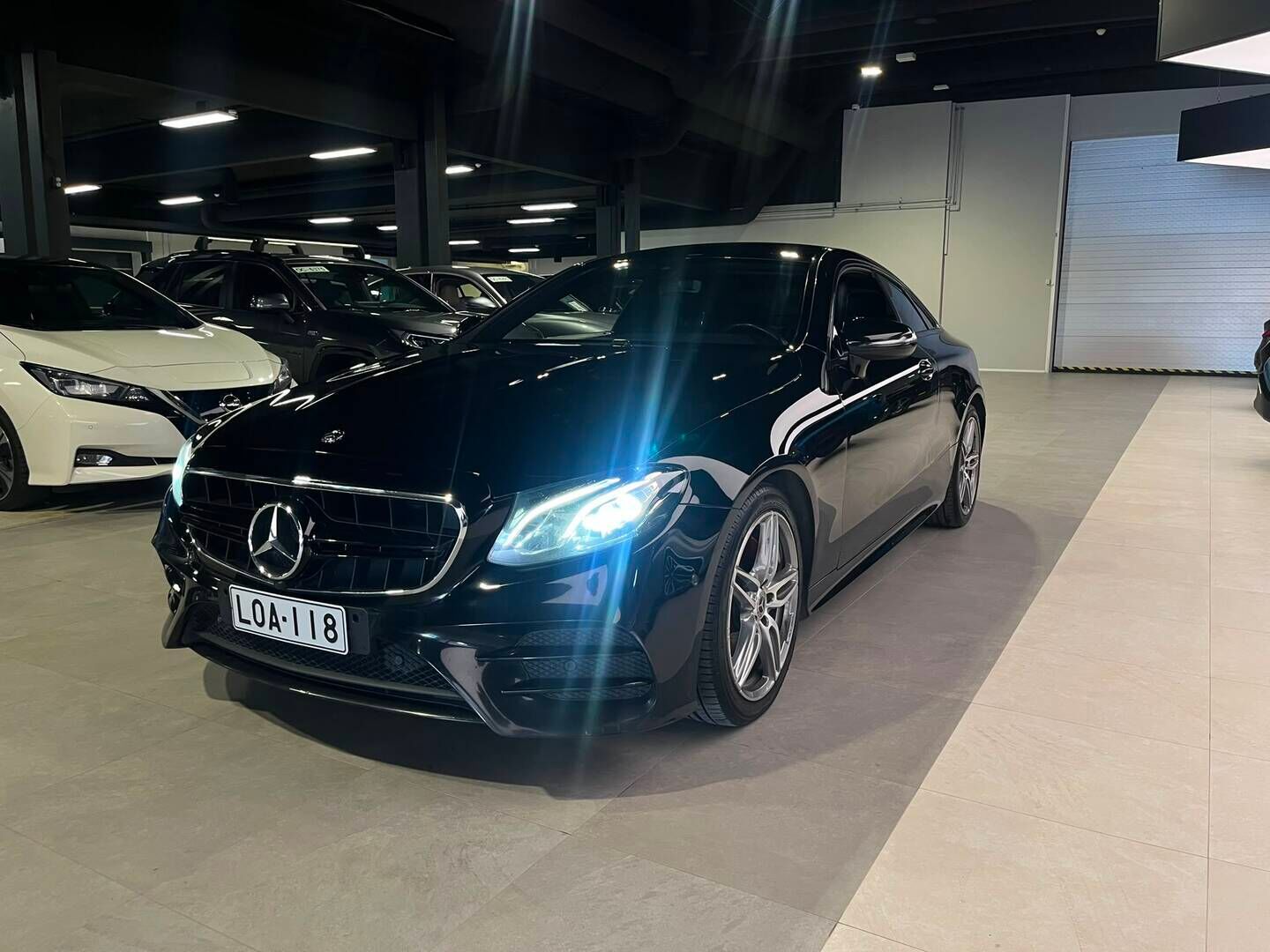 Mercedes-Benz E 2017 220 d A Coupé Business AMG - AMG / Nahka-alcantara / Ambient / Keyless / LED High Perf. / P.Kamera / Osasähköt / Dynamic Select / 2x Renkaat aluilla