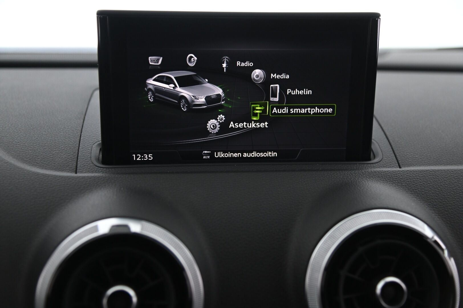 Audi A3 2018 Sedan Business Sport 2,0 TFSI 140 kW quattro S tronic *Webasto / Hierova penkki / ACC / Bang&olufsen* - *2x renkaat&vanteet*