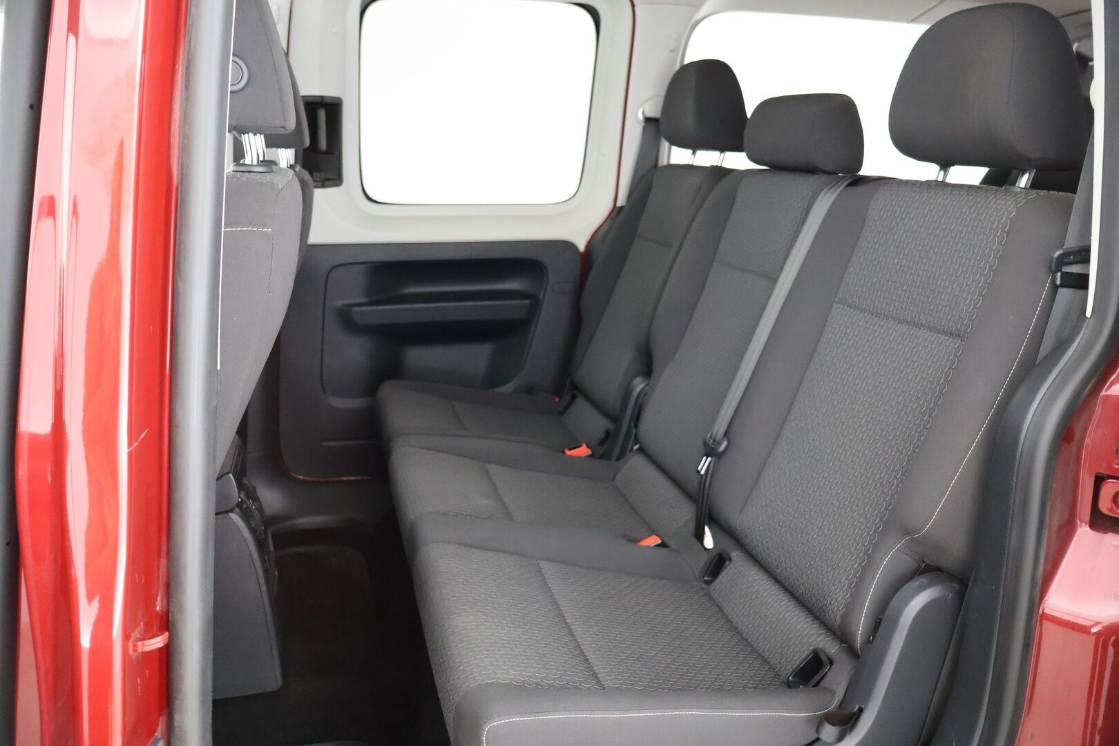 Volkswagen Caddy Maxi 2018 Trendline Family 1,4 TSI 92kW DSG bens. 7-p - Suomi-Auto | Vakkari | Webasto | P. Tutka | Koukku / 7-paikkainen 