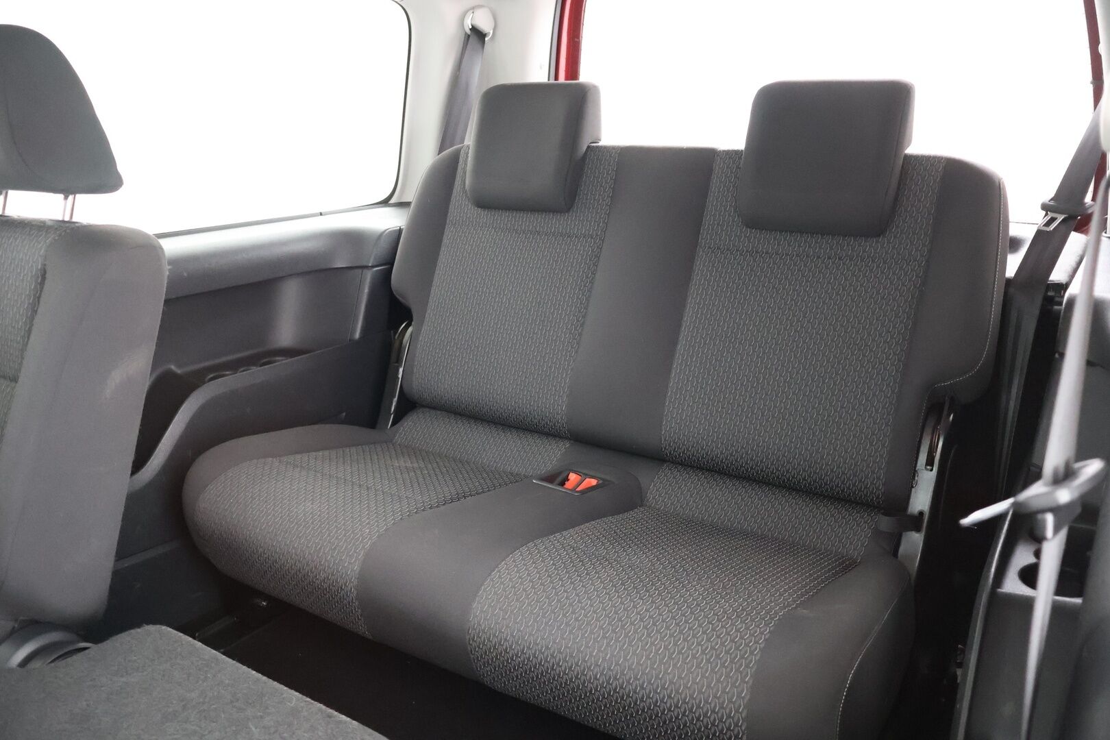 Volkswagen Caddy Maxi 2018 Trendline Family 1,4 TSI 92kW DSG bens. 7-p - Suomi-Auto | Vakkari | Webasto | P. Tutka | Koukku / 7-paikkainen 