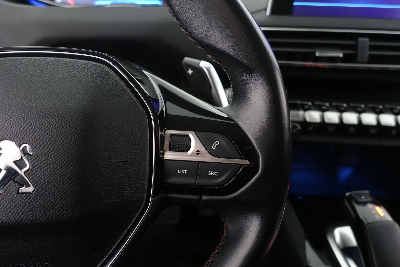 Peugeot 3008 2017 Active PureTech 130 Automaatti | Myydään huutokaupat.com | - Juuri Katsastettu! / Digimittaristo / P.kamera / Bluetooth / Suomi-auto / Isofix-valmius