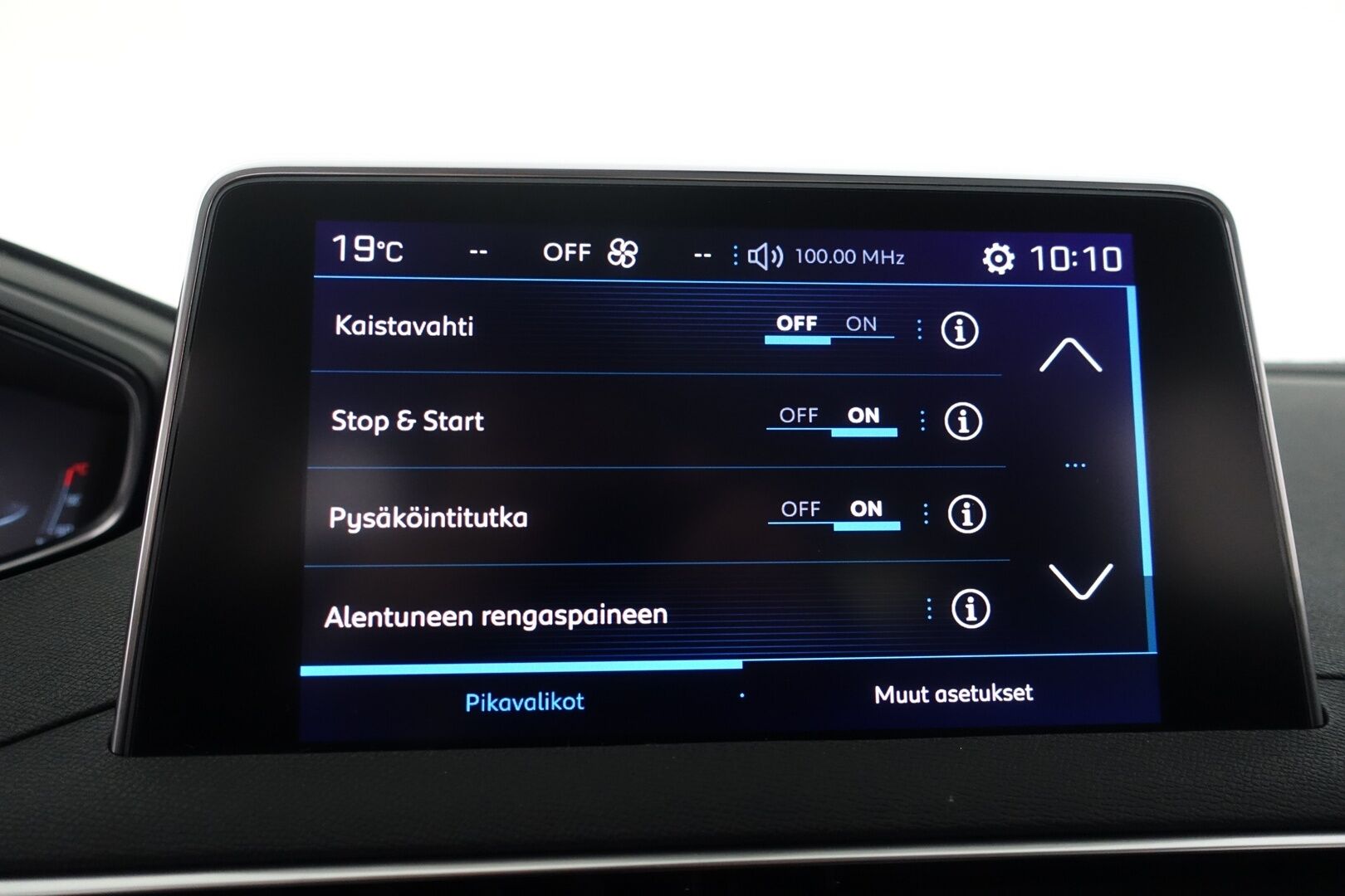 Peugeot 3008 2017 Active PureTech 130 Automaatti | Myydään huutokaupat.com | - Juuri Katsastettu! / Digimittaristo / P.kamera / Bluetooth / Suomi-auto / Isofix-valmius