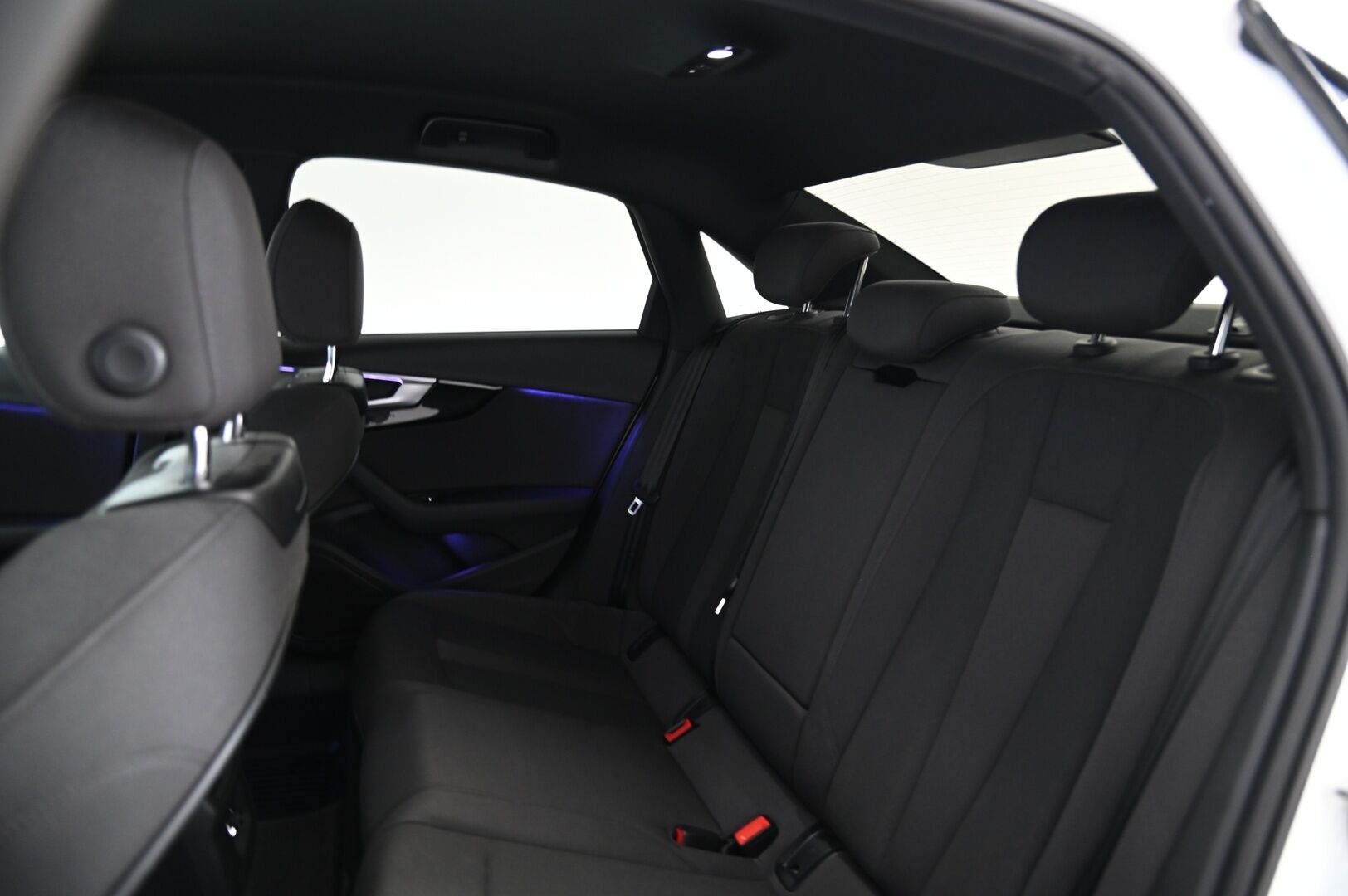 Audi A4 2017 Sedan Pro Business Sport 1,4 TFSI 110 kW S tronic *Suomi-auto / Tutkat / Sporttipenkit* - *2x renkaat / Lohko / Hyvät varusteet*
