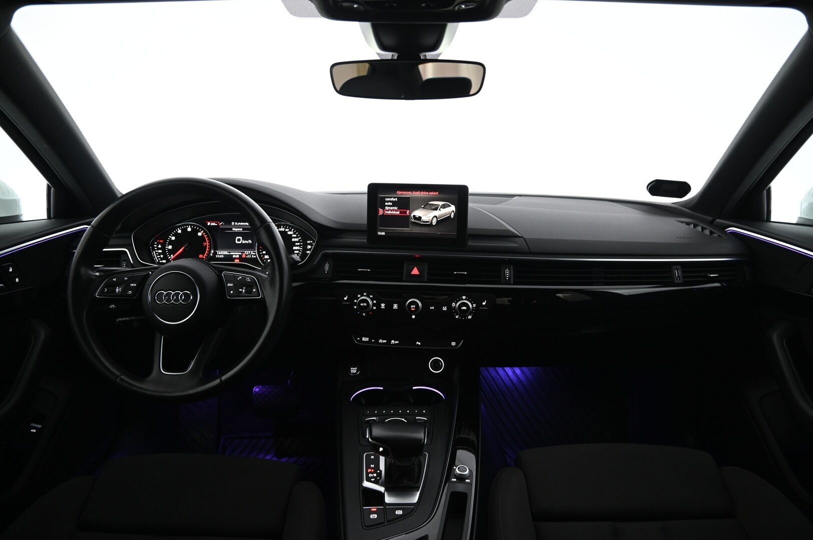 Audi A4 2017 Sedan Pro Business Sport 1,4 TFSI 110 kW S tronic *Suomi-auto / Tutkat / Sporttipenkit* - *2x renkaat / Lohko / Hyvät varusteet*