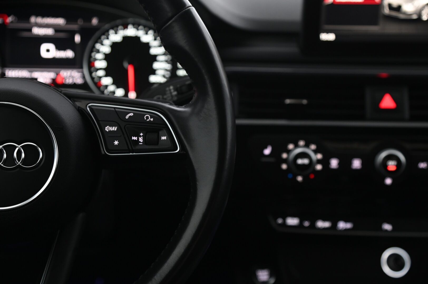 Audi A4 2017 Sedan Pro Business Sport 1,4 TFSI 110 kW S tronic *Suomi-auto / Tutkat / Sporttipenkit* - *2x renkaat / Lohko / Hyvät varusteet*