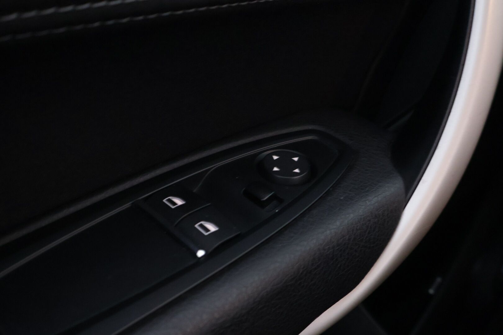 BMW 220 2018 F22 LCI Coupe 220i A Business / 2-om. Suomi-auto / Tutkat / Vakkari / Lohko / LED-valot / Bluetooth / Aut. Ilmastointi - 2x Aluvanteet / Hyvä huoltohistoria / Uudenveroiset Pirellin nastat! - HULLU BLACKWEEK KORKOTARJOUS 2,49%