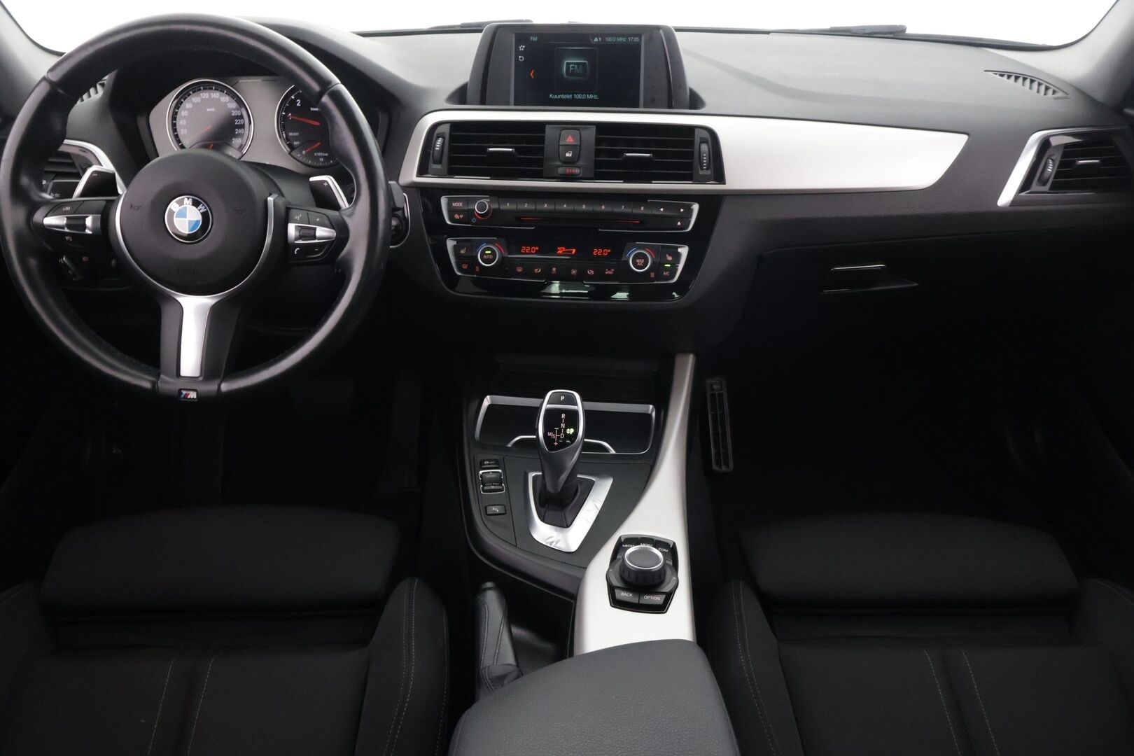 BMW 220 2018 F22 LCI Coupe 220i A Business / 2-om. Suomi-auto / Tutkat / Vakkari / Lohko / LED-valot / Bluetooth / Aut. Ilmastointi - 2x Aluvanteet / Hyvä huoltohistoria / Uudenveroiset Pirellin nastat! - HULLU BLACKWEEK KORKOTARJOUS 2,49%