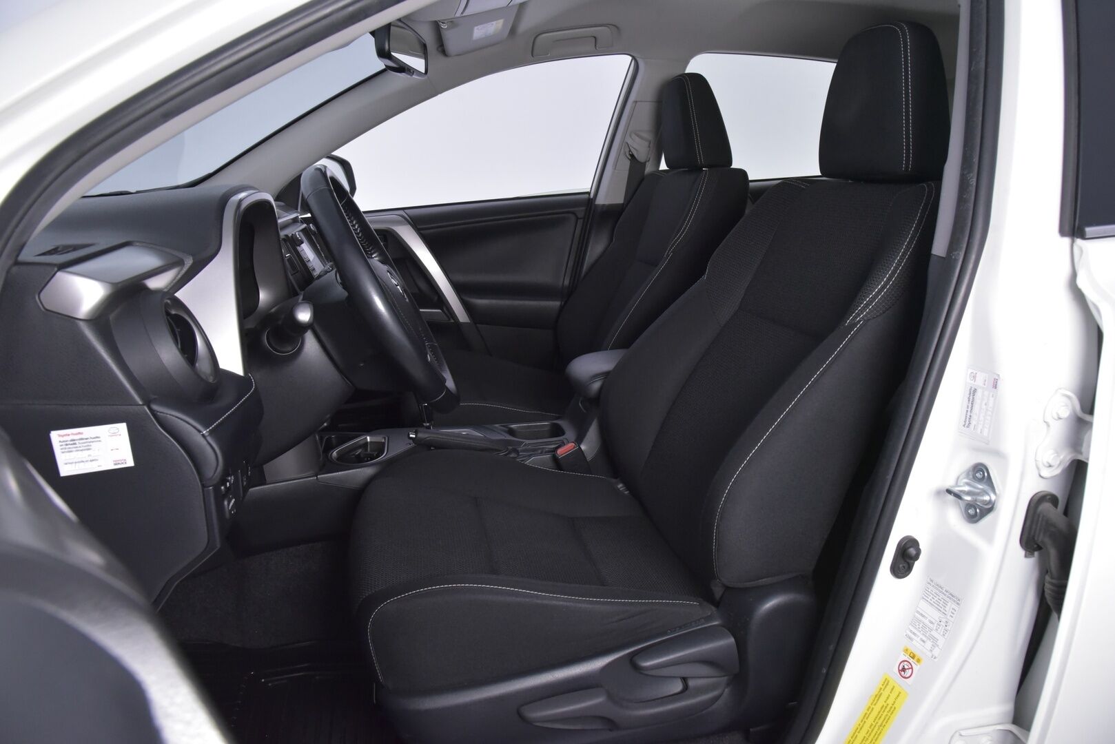 Toyota RAV4 2017 2,5 Hybrid FWD Hybrid Edition - | ACC | P-Kamera | Lämm.Tuulilasi | Sähköluukku | Navi | Keyless | Kahdet renkaat alumiinivanteilla | - KORKO VAIN 3,99 %