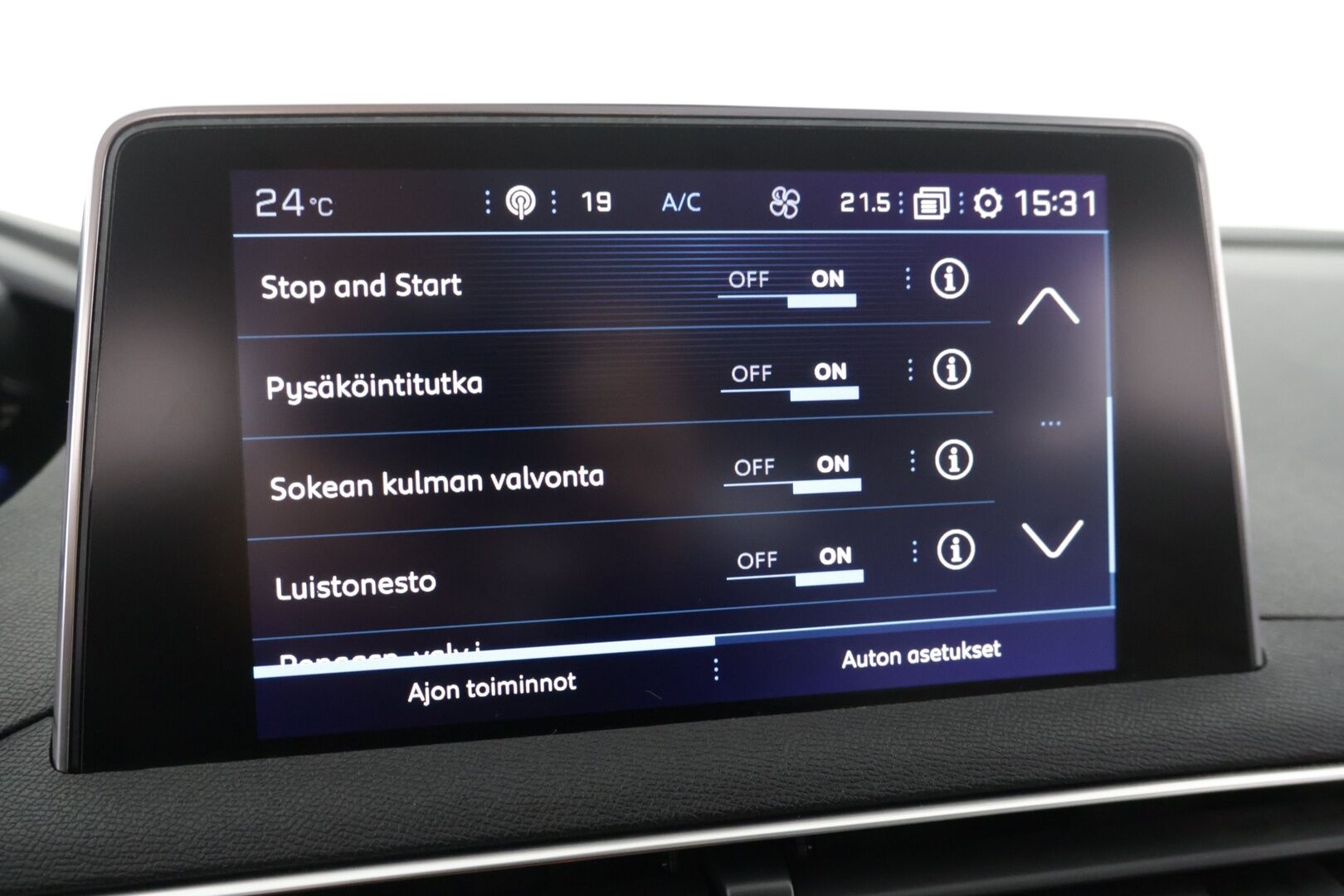 Peugeot 5008 2018 Allure PureTech 130 7-hlö - | Lohko | 180-kamera | Koukku | Vaalea osanahka | Navi |