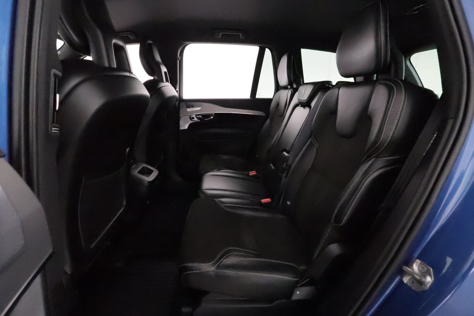 Volvo XC90 2018 D5 AWD R-Design aut 7-P *ACC / 360° / B&W / Koukku / Ilma-alusta / Full LED / Navi / BLIS / Muistipenkit* - 3,99 % KORKOTARJOUS TÄHÄN AUTOON 28.9. ASTI! - Suomi-auto / Kahdet renkaat aluvanteilla / Merkkihuollettu