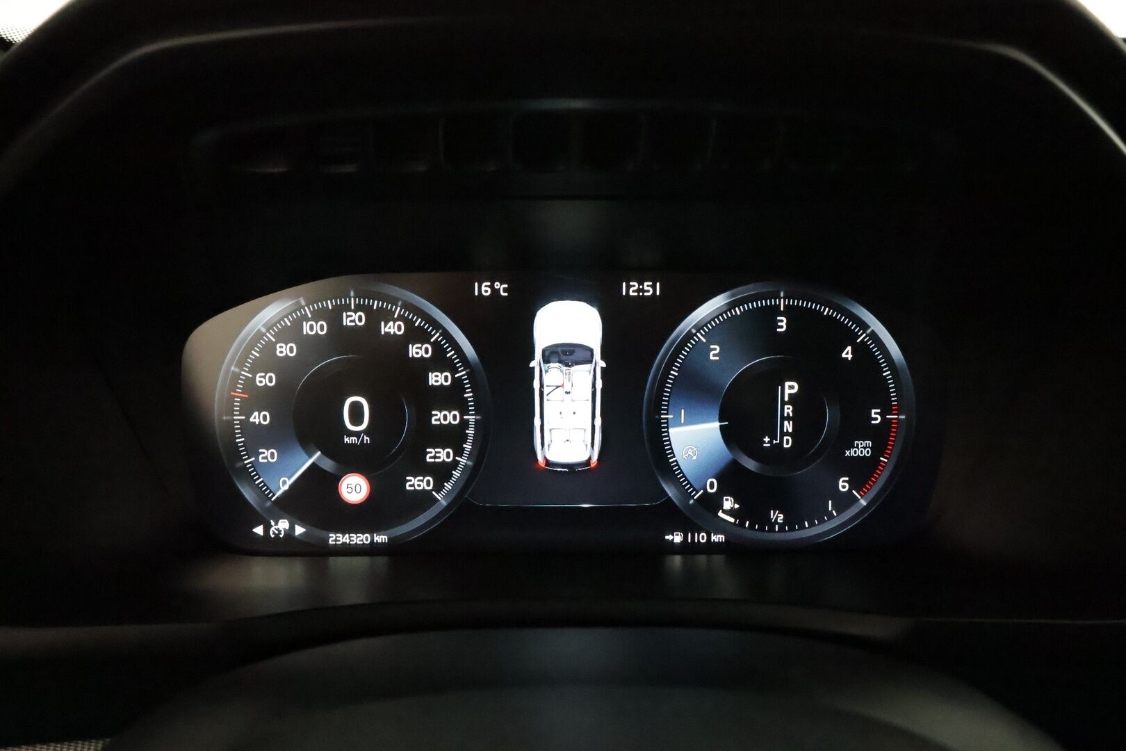 Volvo XC90 2018 D5 AWD R-Design aut 7-P *ACC / 360° / B&W / Koukku / Ilma-alusta / Full LED / Navi / BLIS / Muistipenkit* - 3,99 % KORKOTARJOUS TÄHÄN AUTOON 28.9. ASTI! - Suomi-auto / Kahdet renkaat aluvanteilla / Merkkihuollettu