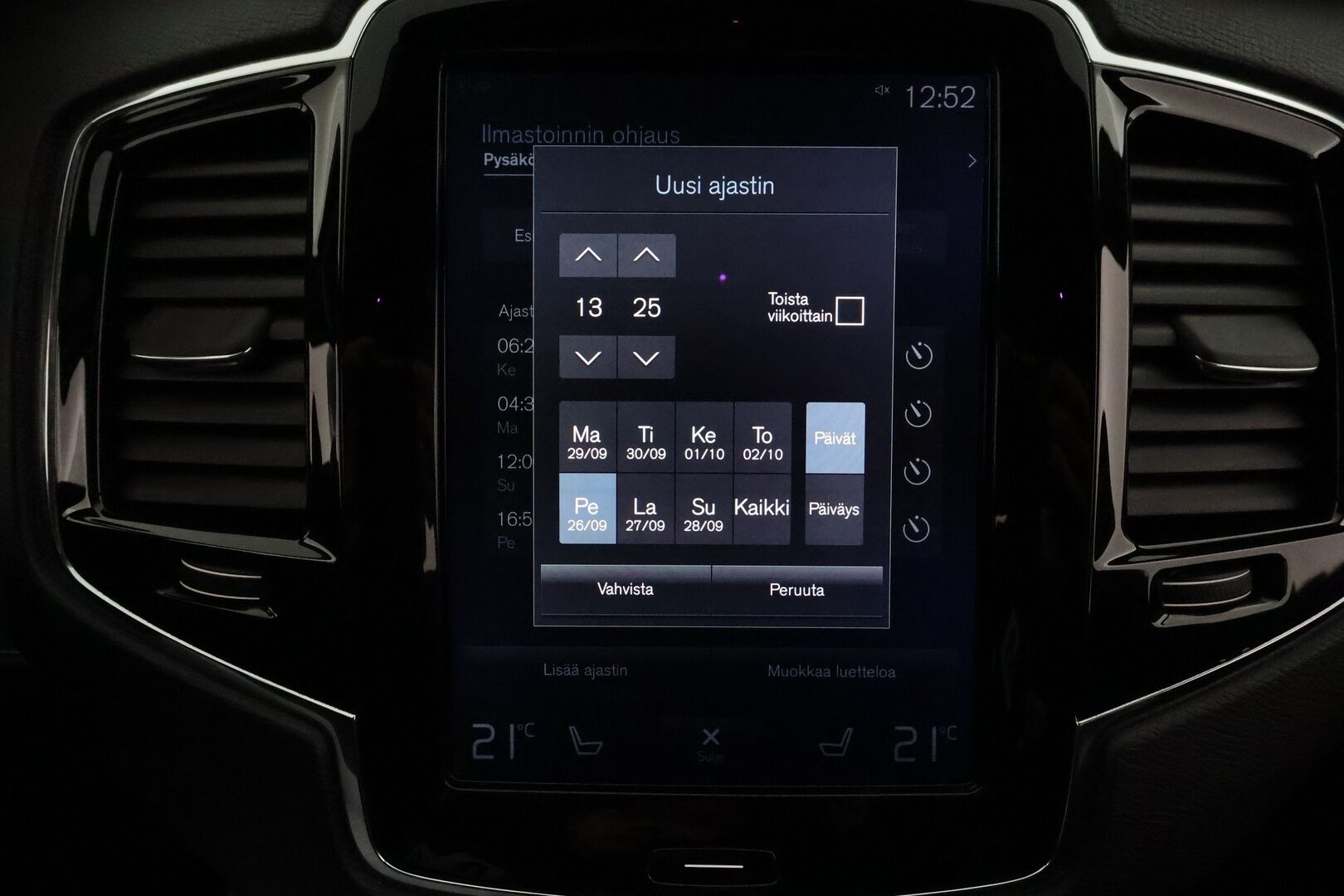 Volvo XC90 2018 D5 AWD R-Design aut 7-P *ACC / 360° / B&W / Koukku / Ilma-alusta / Full LED / Navi / BLIS / Muistipenkit* - 3,99 % KORKOTARJOUS TÄHÄN AUTOON 28.9. ASTI! - Suomi-auto / Kahdet renkaat aluvanteilla / Merkkihuollettu