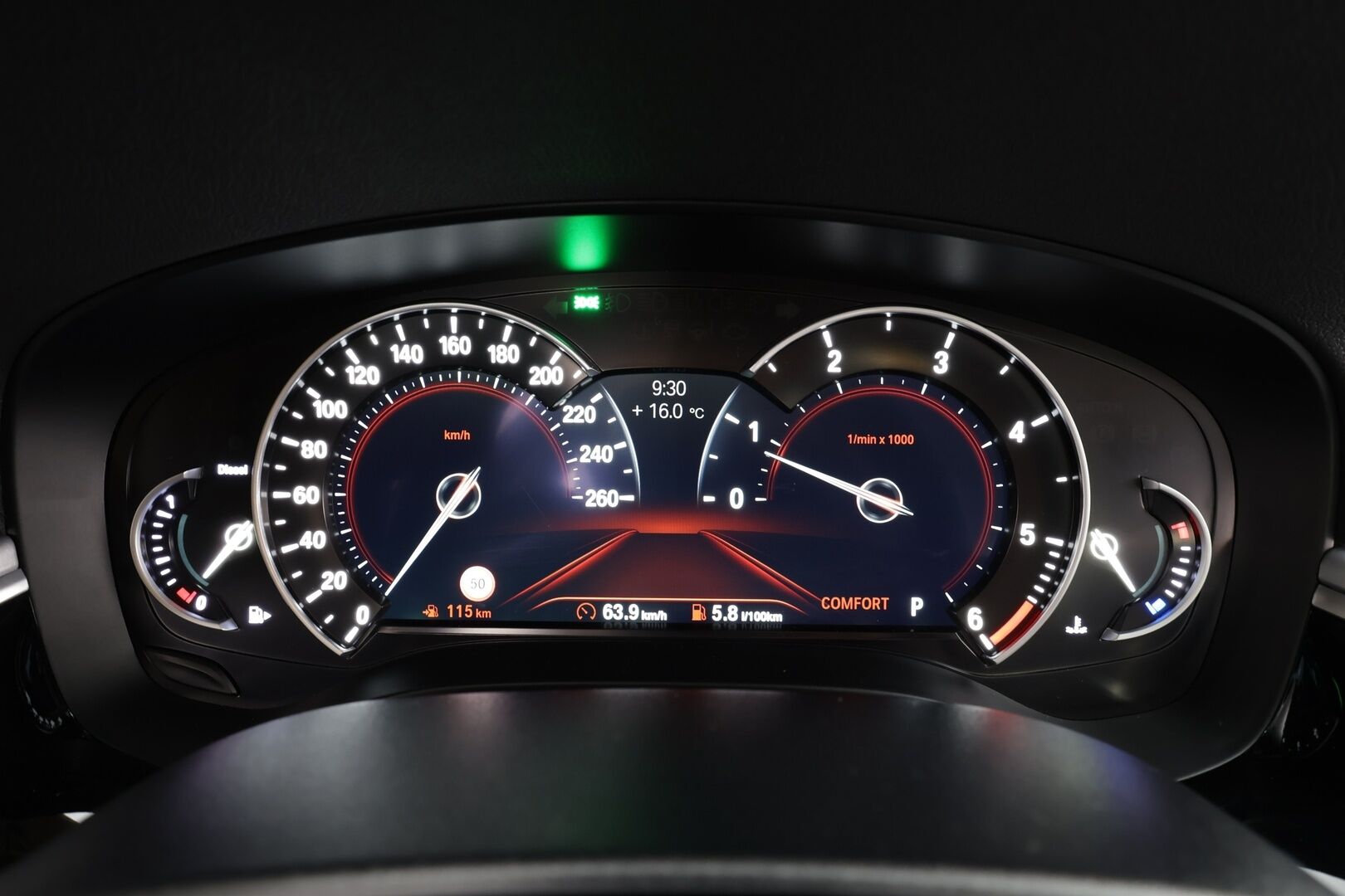 BMW 520 2018 G31 Touring 520d A xDrive Business Comfort * Koukku / HiFi / ACC / LED / P.Kamera / Sporttinahat / Navi / Keyless* - Suomi-auto / Kahdet renkaat / Merkkihuollettu! - HULLUT JOULUT KORKOTARJOUS 2,49% 