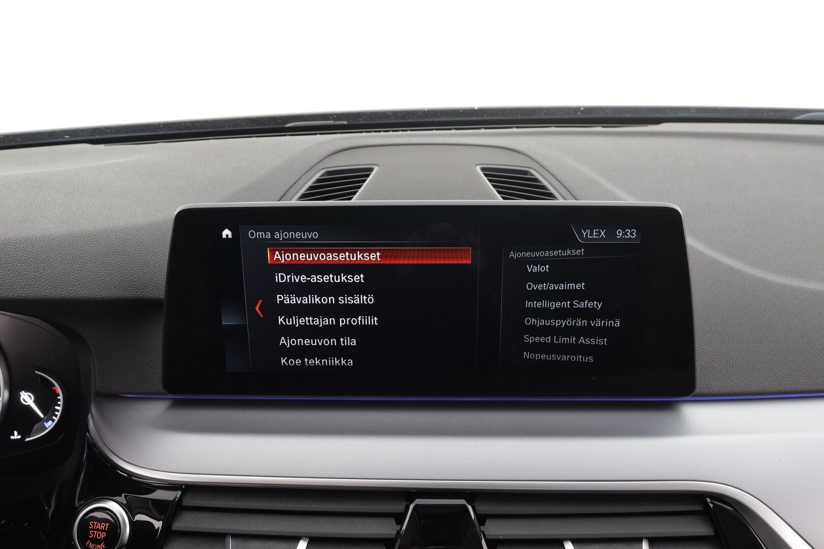 BMW 520 2018 G31 Touring 520d A xDrive Business Comfort * Koukku / HiFi / ACC / LED / P.Kamera / Sporttinahat / Navi / Keyless* - Suomi-auto / Kahdet renkaat / Merkkihuollettu! - HULLUT JOULUT KORKOTARJOUS 2,49% 