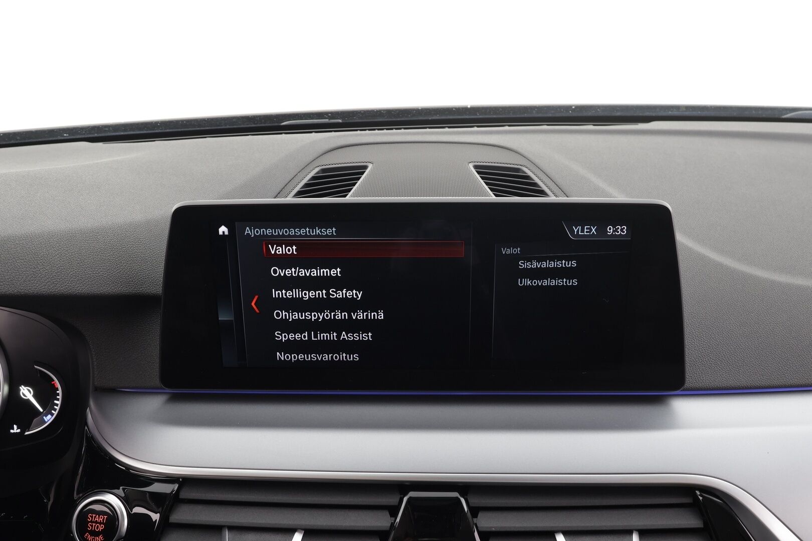 BMW 520 2018 G31 Touring 520d A xDrive Business Comfort * Koukku / HiFi / ACC / LED / P.Kamera / Sporttinahat / Navi / Keyless* - Suomi-auto / Kahdet renkaat / Merkkihuollettu! - HULLUT JOULUT KORKOTARJOUS 2,49% 