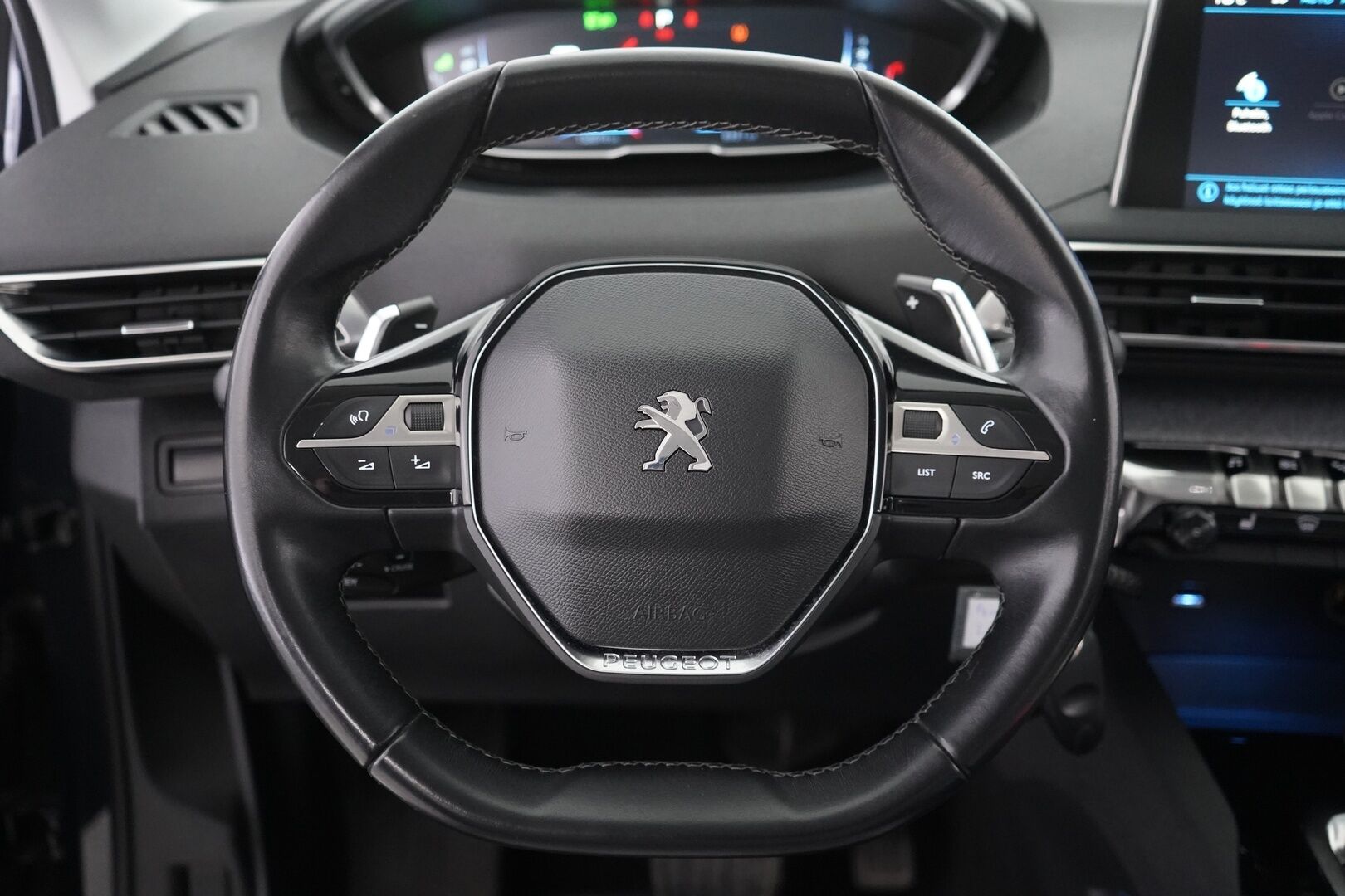 Peugeot 3008 2017 Allure BlueHDi 120 Automaatti - Webasto | Kamera | Vakkari | Tutkat | 2x renkaat | Juuri huollettu | Seuraava katsastus 04/2027