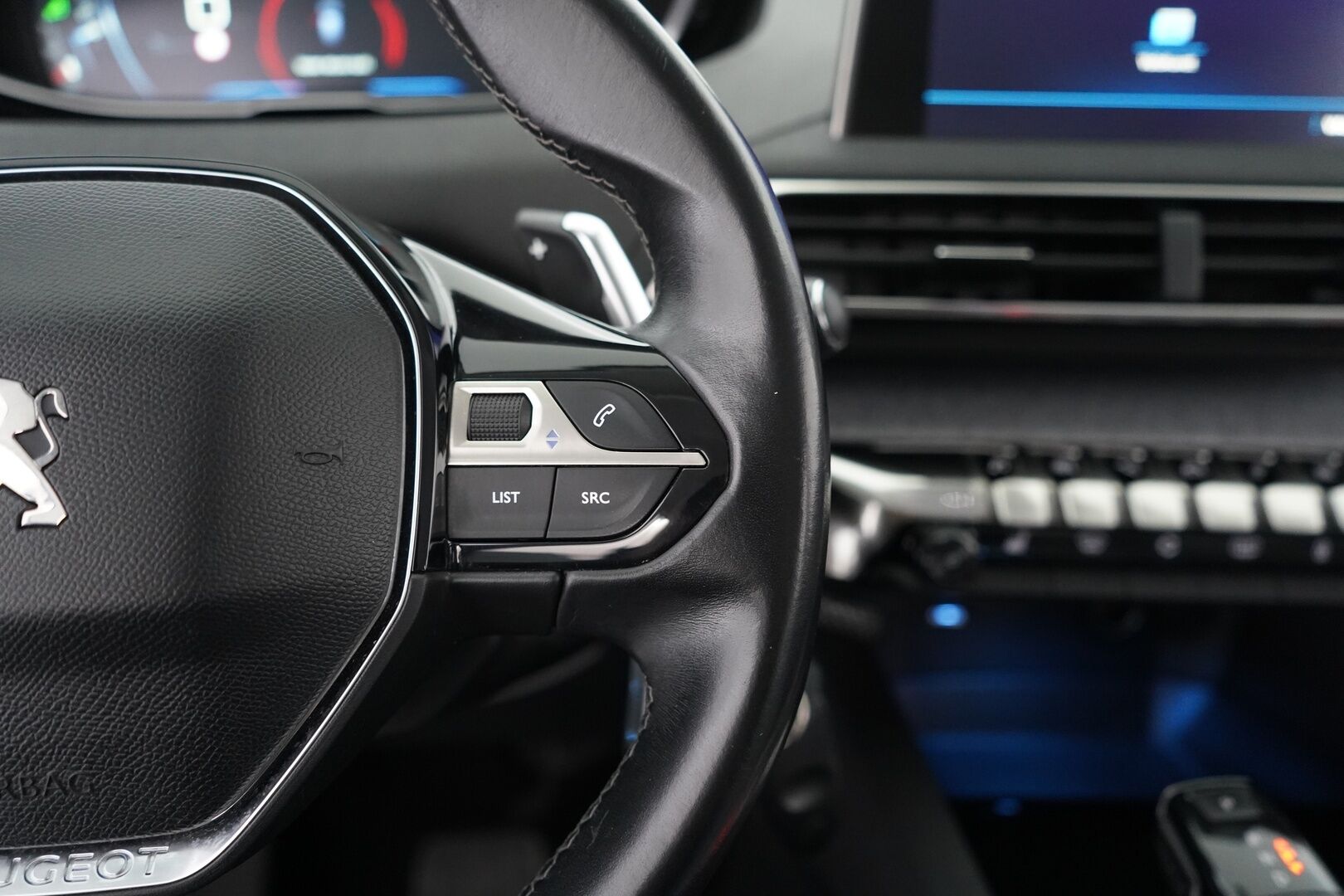 Peugeot 3008 2017 Allure BlueHDi 120 Automaatti - Webasto | Kamera | Vakkari | Tutkat | 2x renkaat | Juuri huollettu | Seuraava katsastus 04/2027