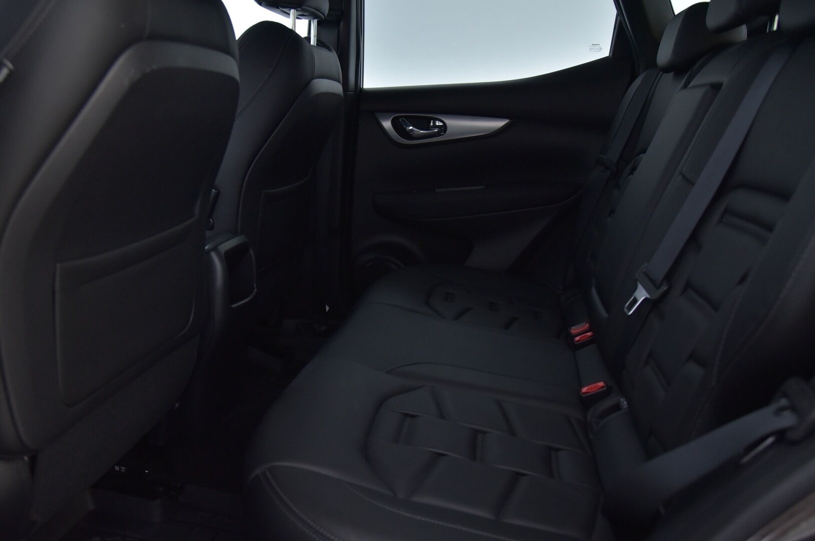 Nissan Qashqai 2018 DIG-T 115 Tekna+ 2WD Xtronic Bose * Nahkat / 360-Kamera / Vetokoukku / Lasikatto / Kaistavahti * - * Vähän ajettu / Hyvin pidetty *